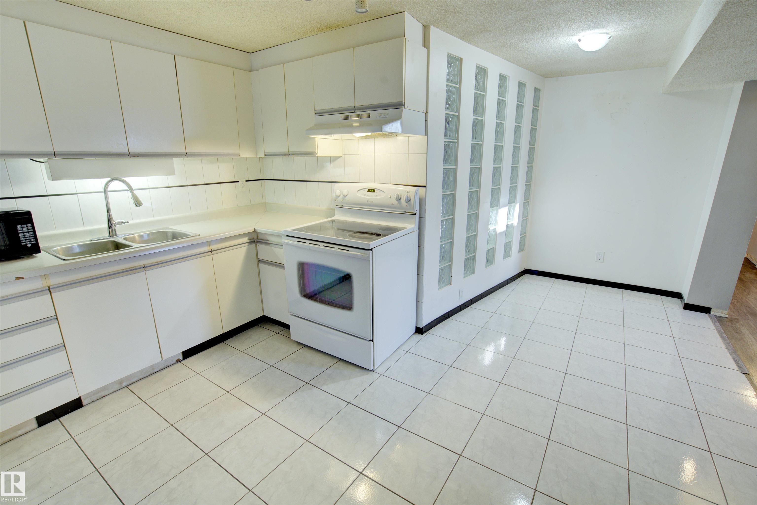 Photo 39 at 10508 130th Avenue NW, Lauderdale, Edmonton