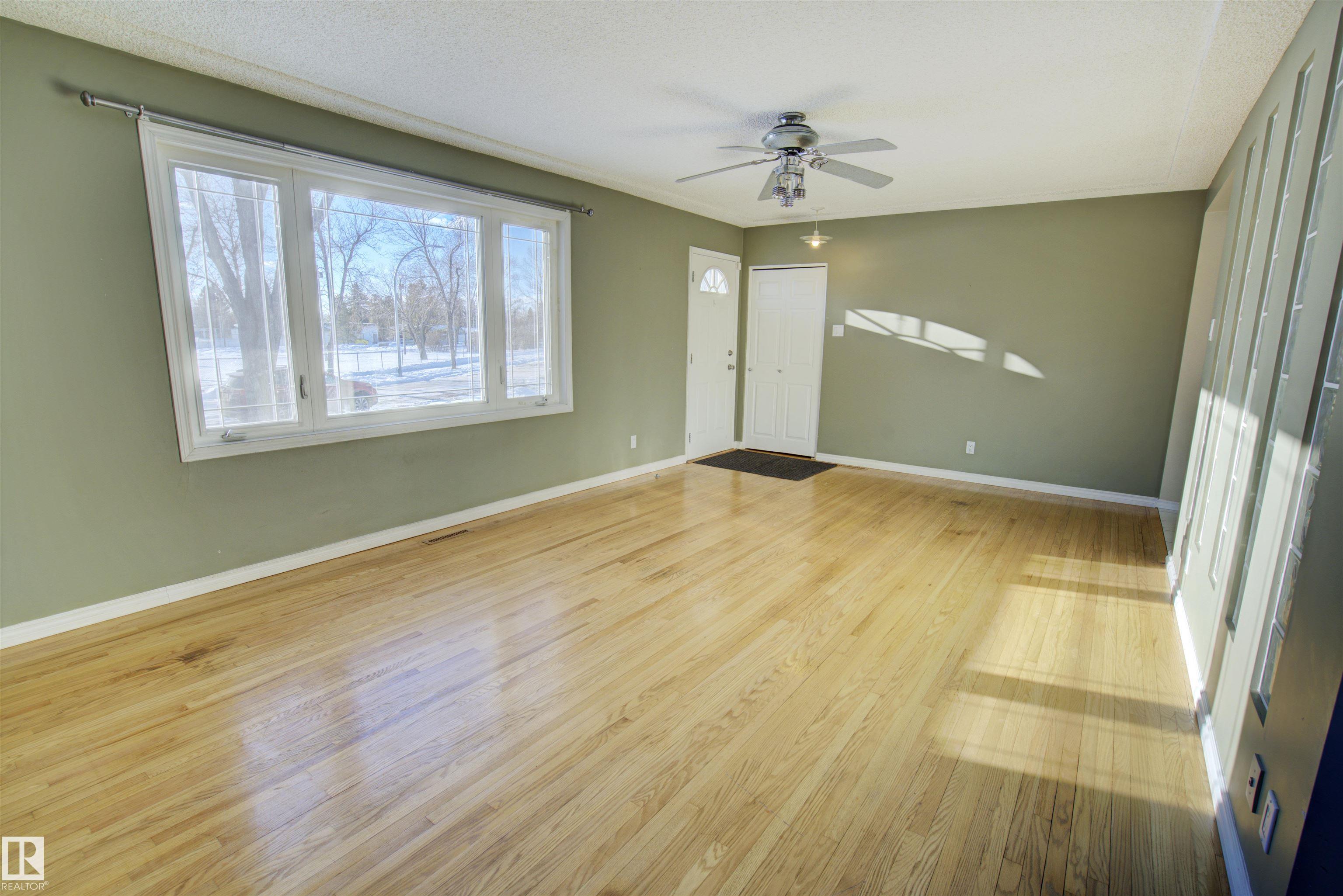 Photo 10 at 10508 130th Avenue NW, Lauderdale, Edmonton