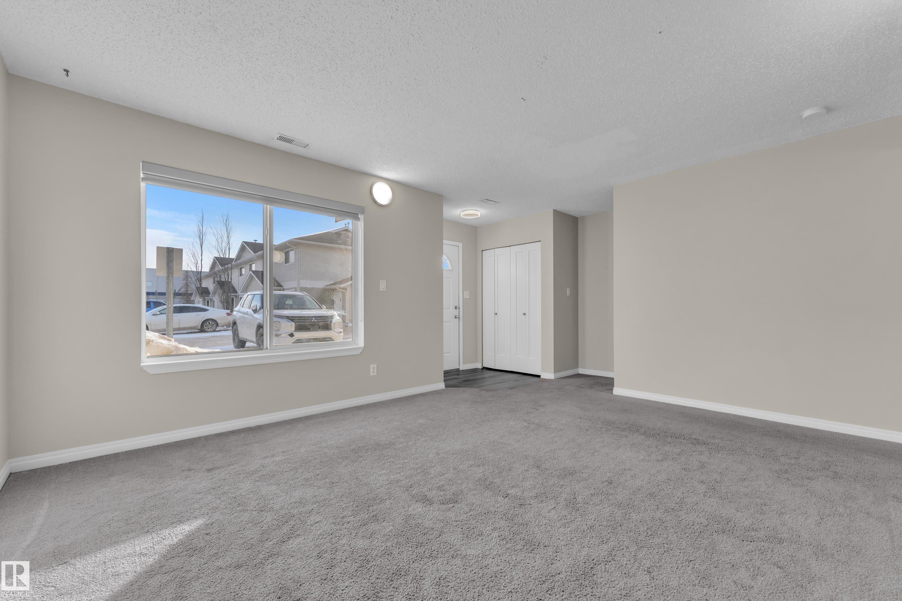 Photo 11 at 137 - 180 Bridgeport Boulevard, Bridgeport, Leduc
