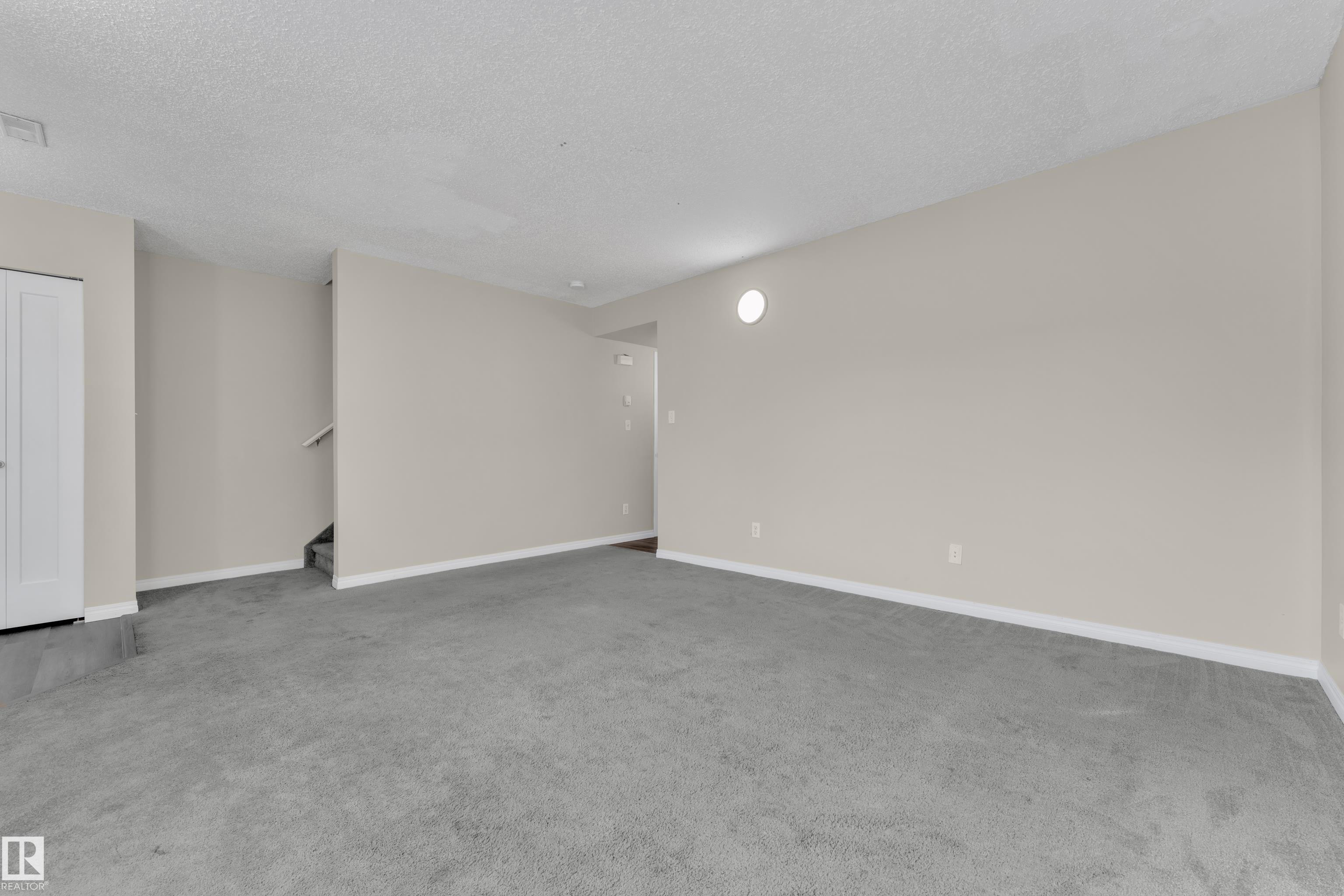 Photo 13 at 137 - 180 Bridgeport Boulevard, Bridgeport, Leduc