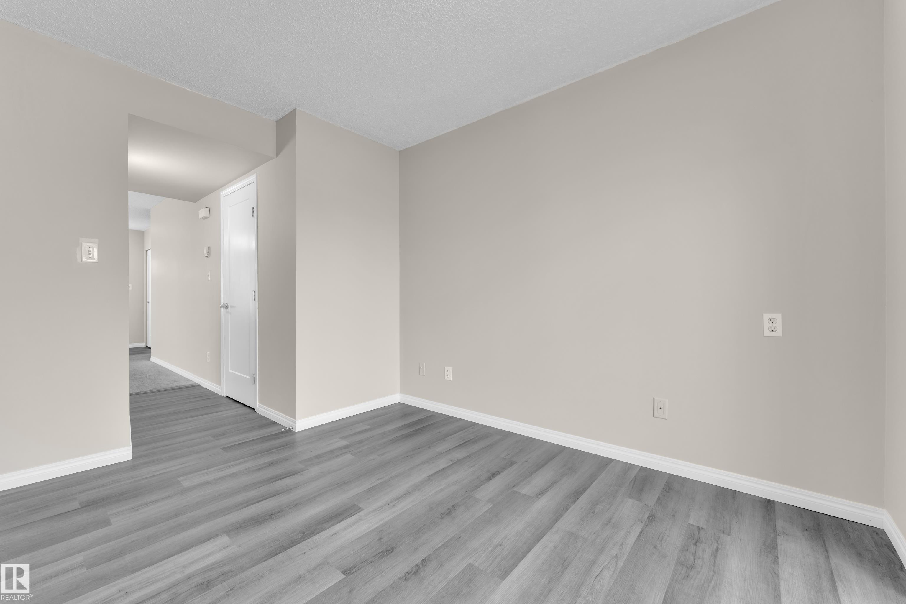 Photo 8 at 137 - 180 Bridgeport Boulevard, Bridgeport, Leduc