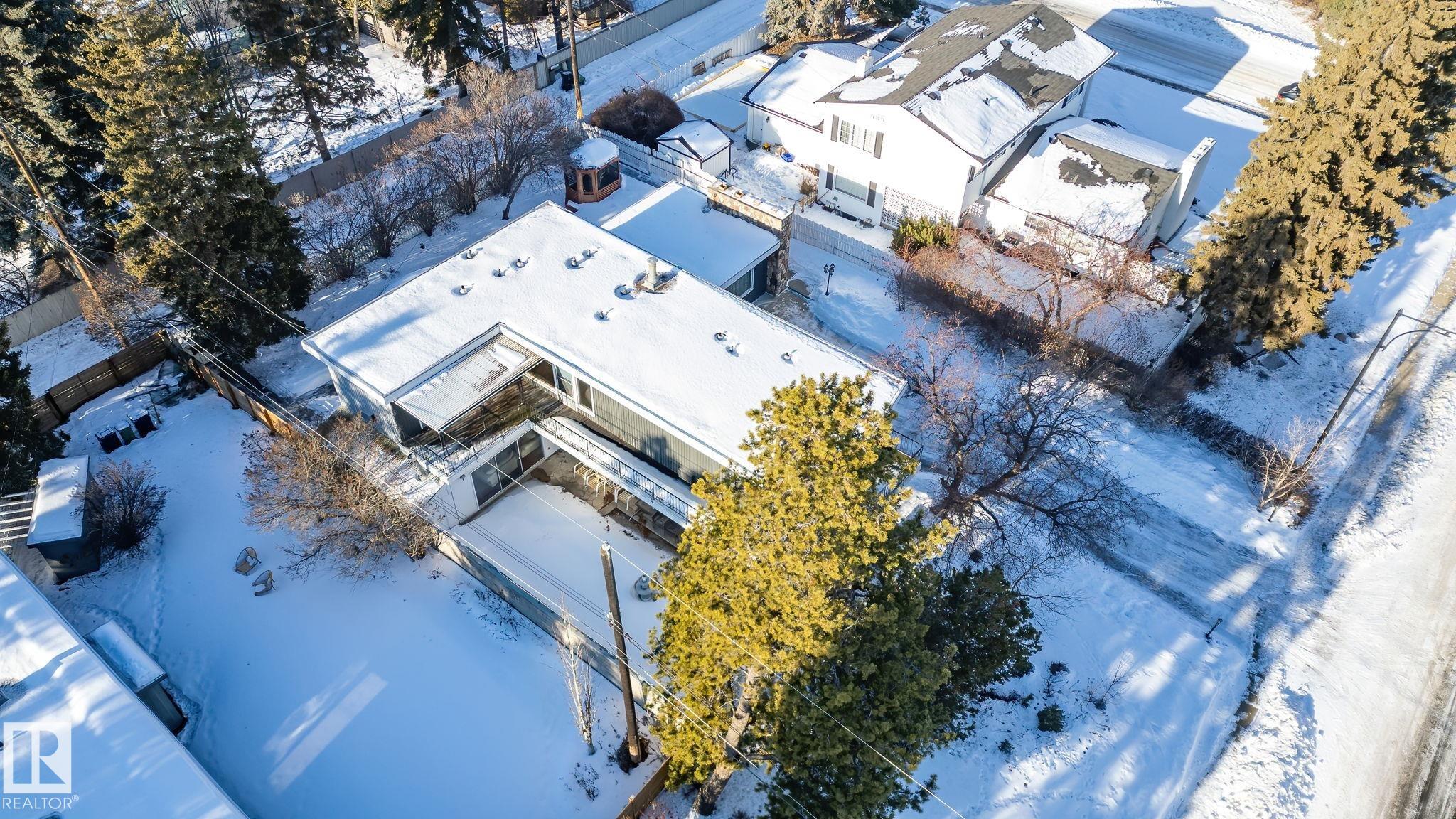 Photo 17 at 16 Laurier Place NW, Laurier Heights, Edmonton