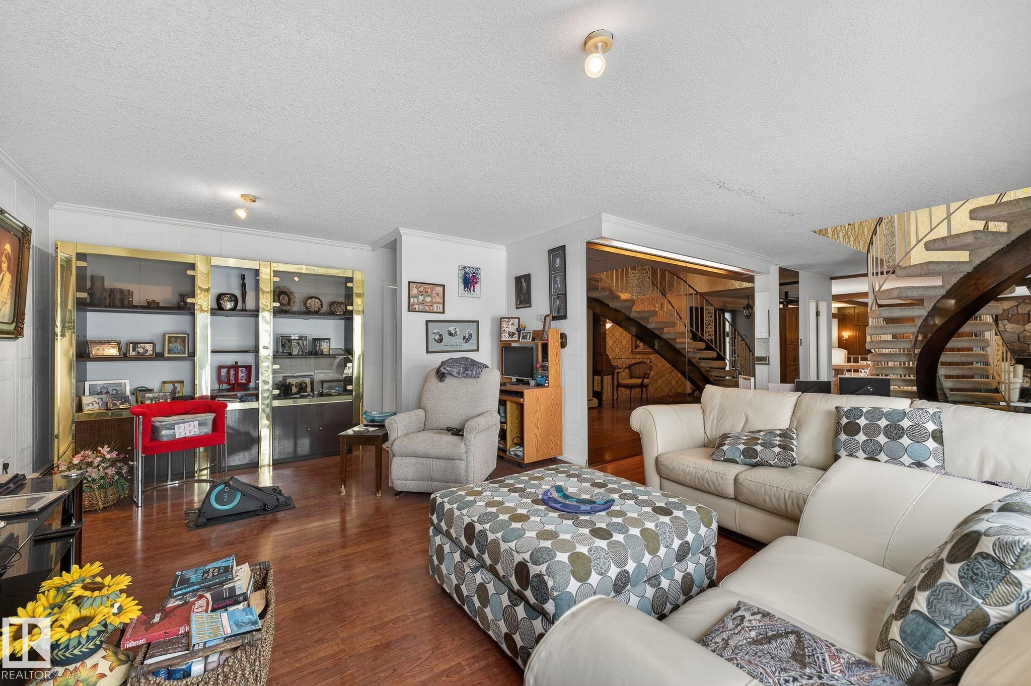 Photo 45 at 16 Laurier Place NW, Laurier Heights, Edmonton