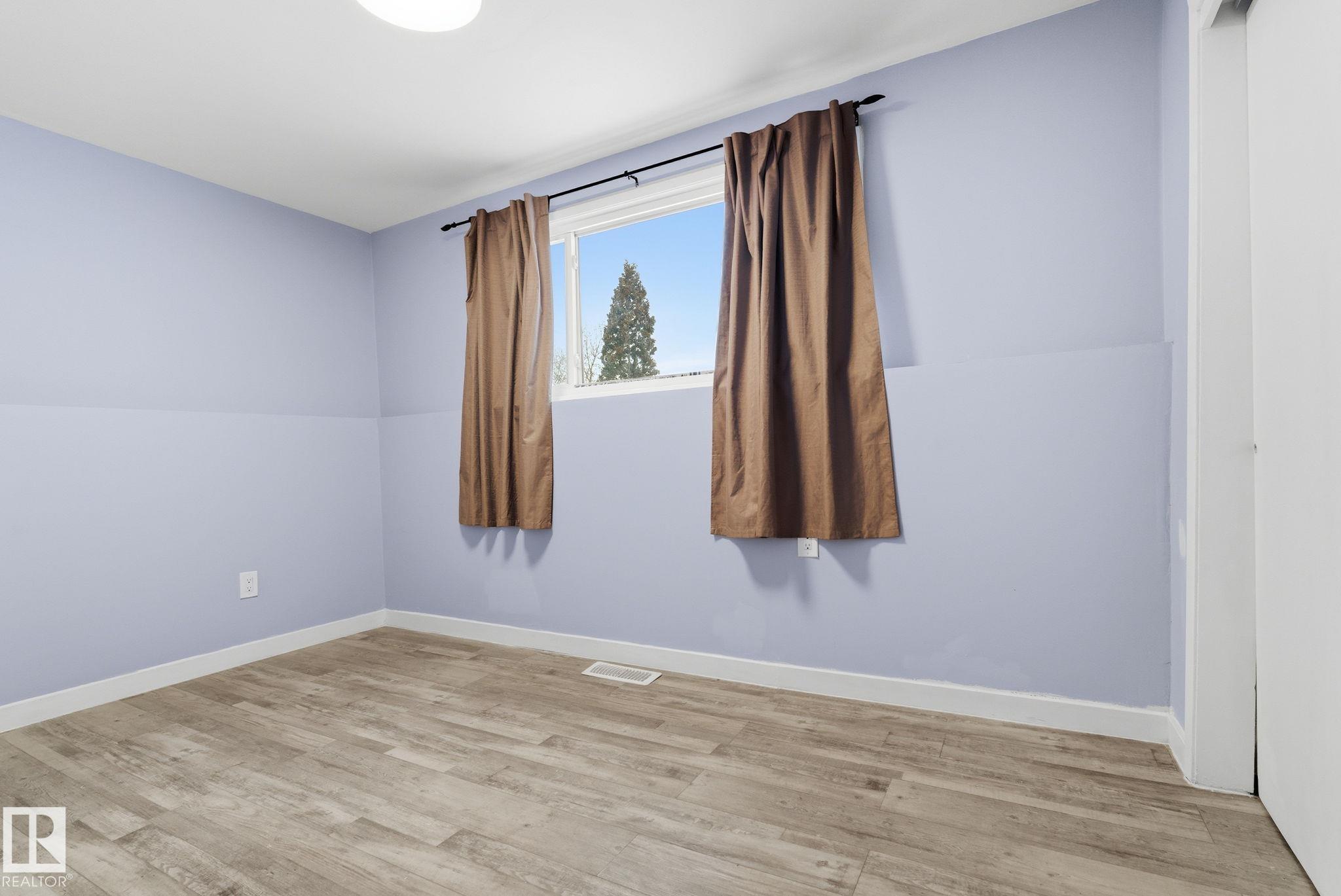 Photo 32 at 10226 154 Street NW, Canora, Edmonton