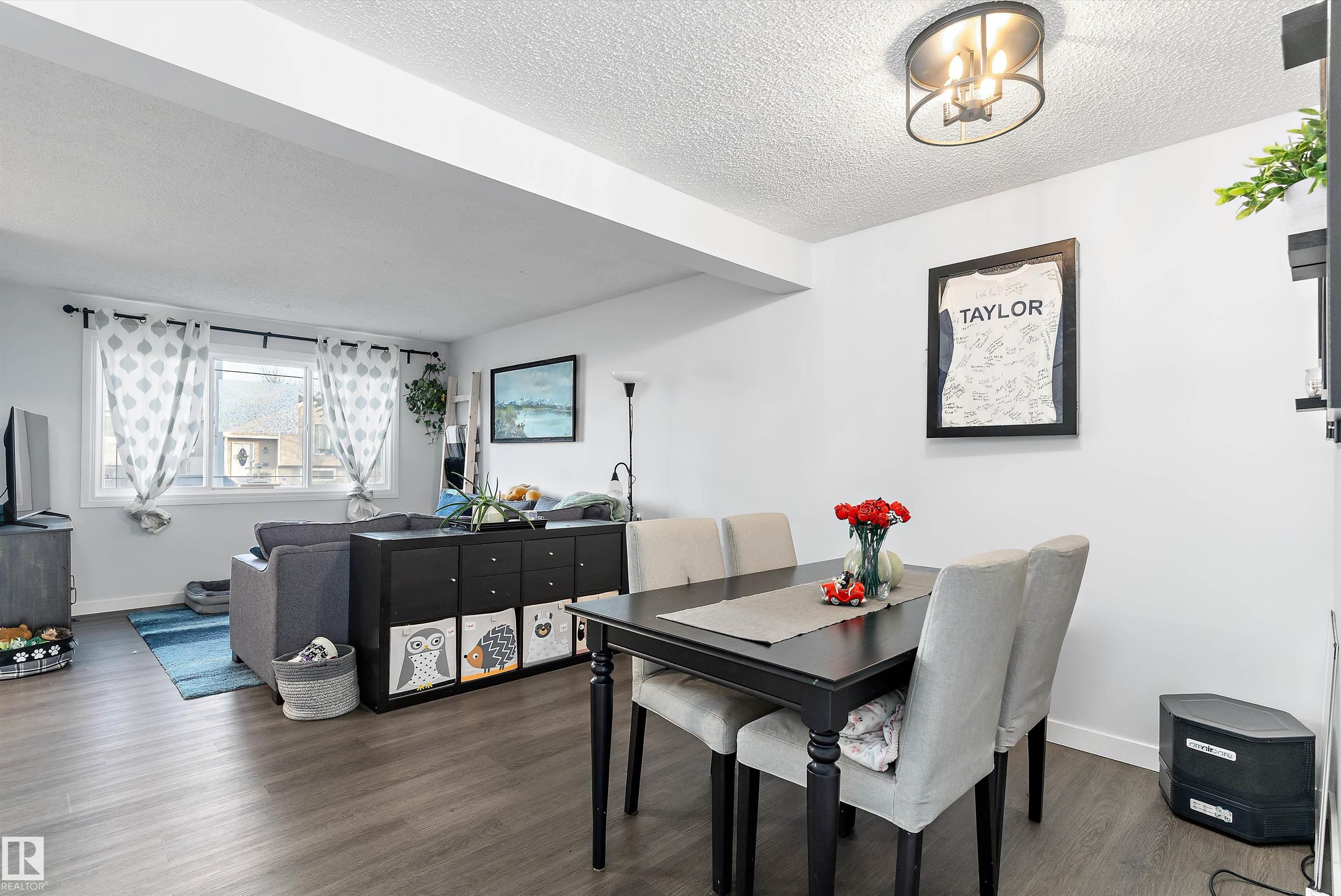 Photo 15 at 3320 48 Street NW, Weinlos, Edmonton