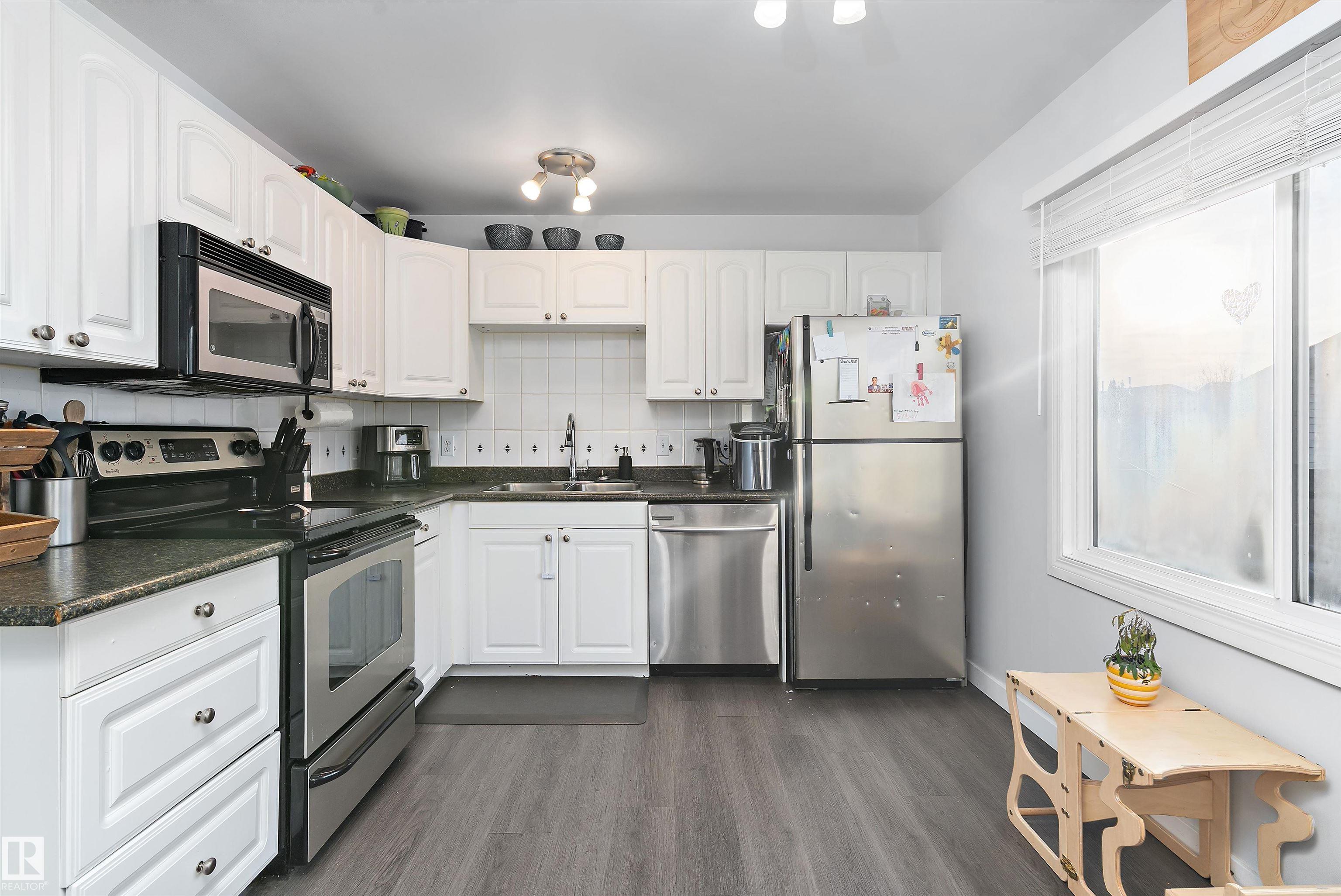 Picture for 3320 48 ST NW