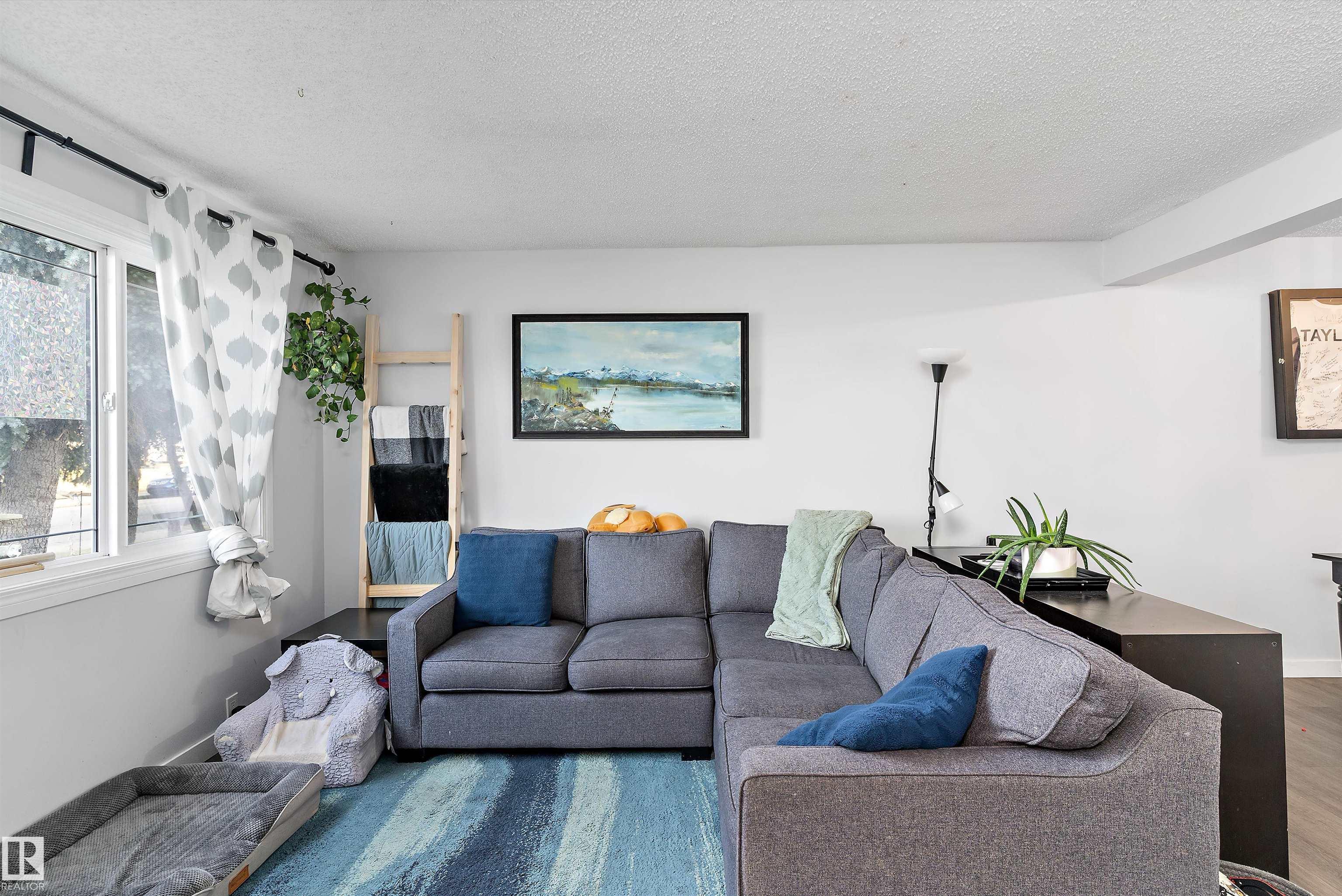 Picture for 3320 48 ST NW