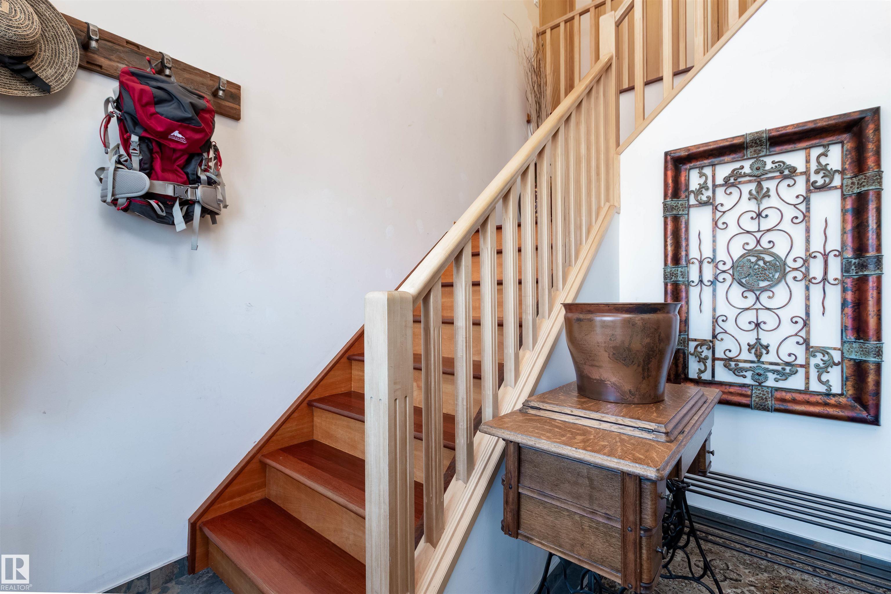 Photo 4 at 11158 51 Street NW, Highlands, Edmonton