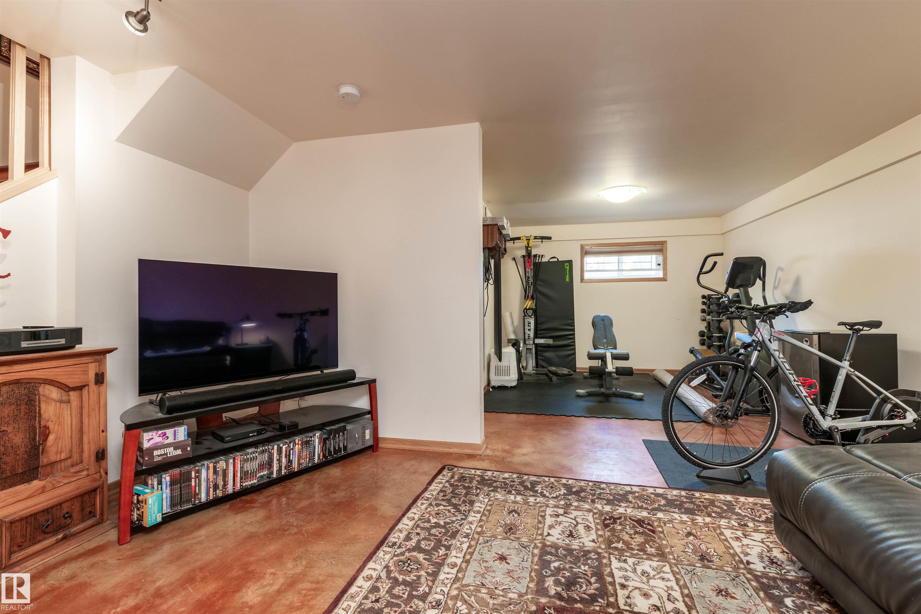 Photo 32 at 11158 51 Street NW, Highlands, Edmonton