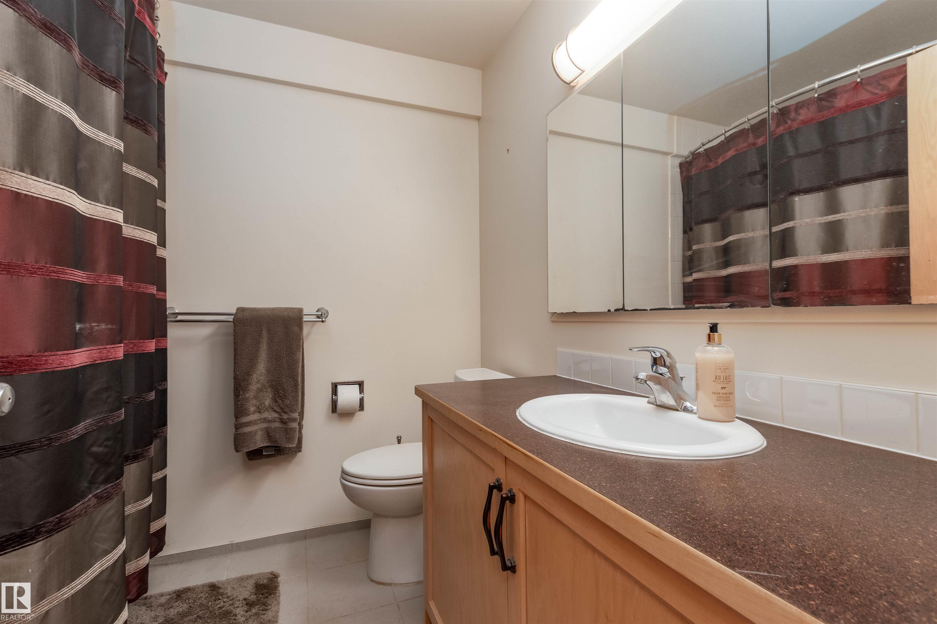 Photo 35 at 11158 51 Street NW, Highlands, Edmonton