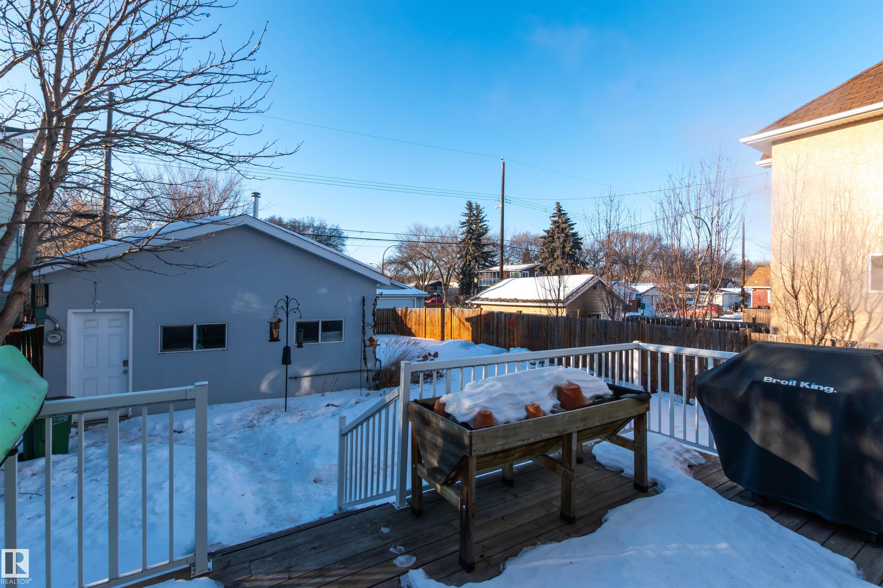 Photo 37 at 11158 51 Street NW, Highlands, Edmonton