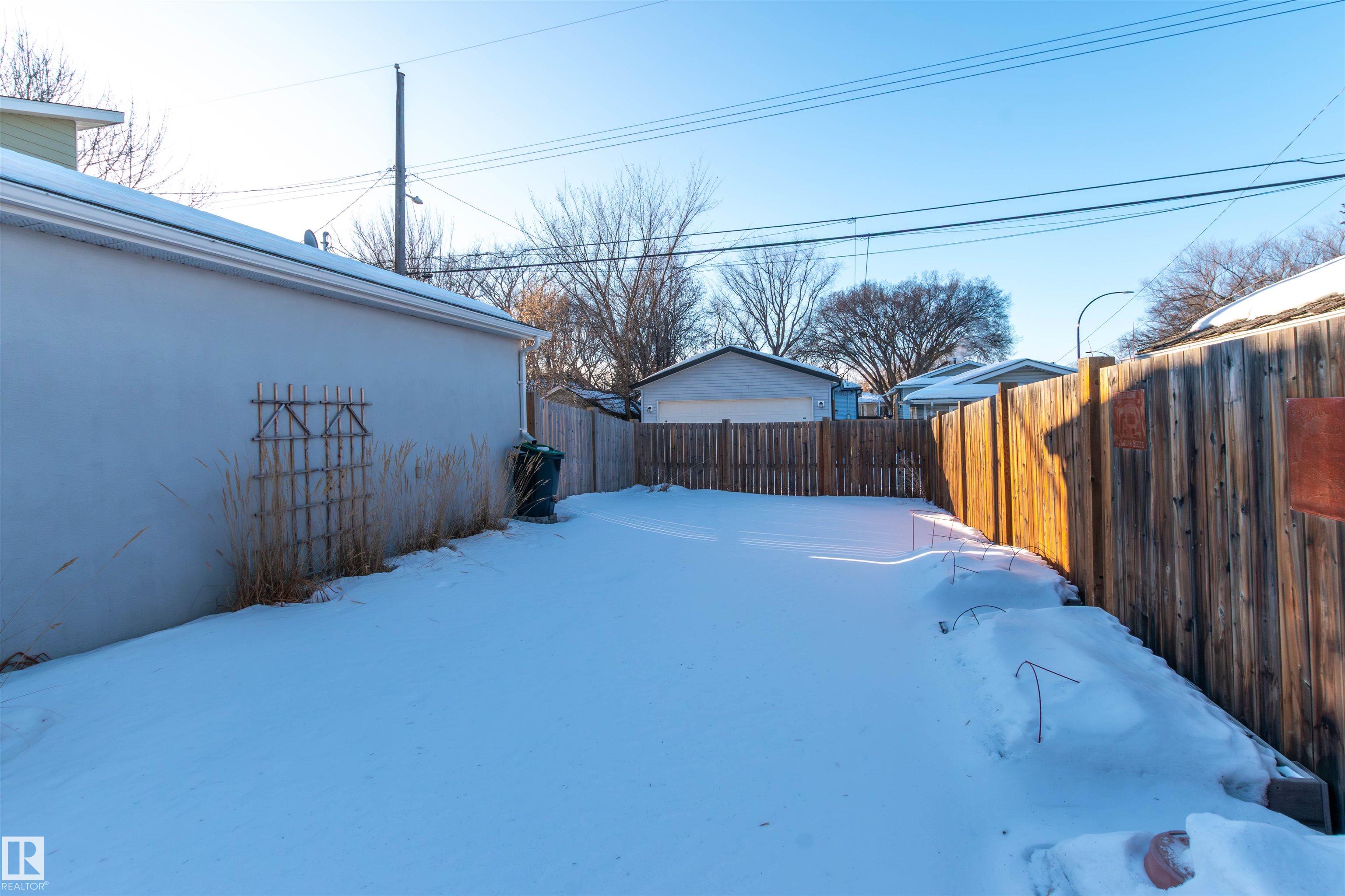Photo 43 at 11158 51 Street NW, Highlands, Edmonton