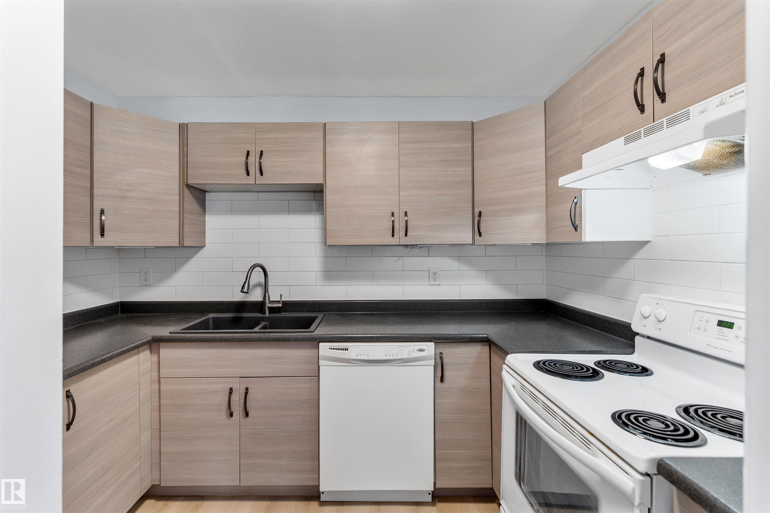 Photo 13 at 151 Marlborough Place NW, Ormsby Place, Edmonton