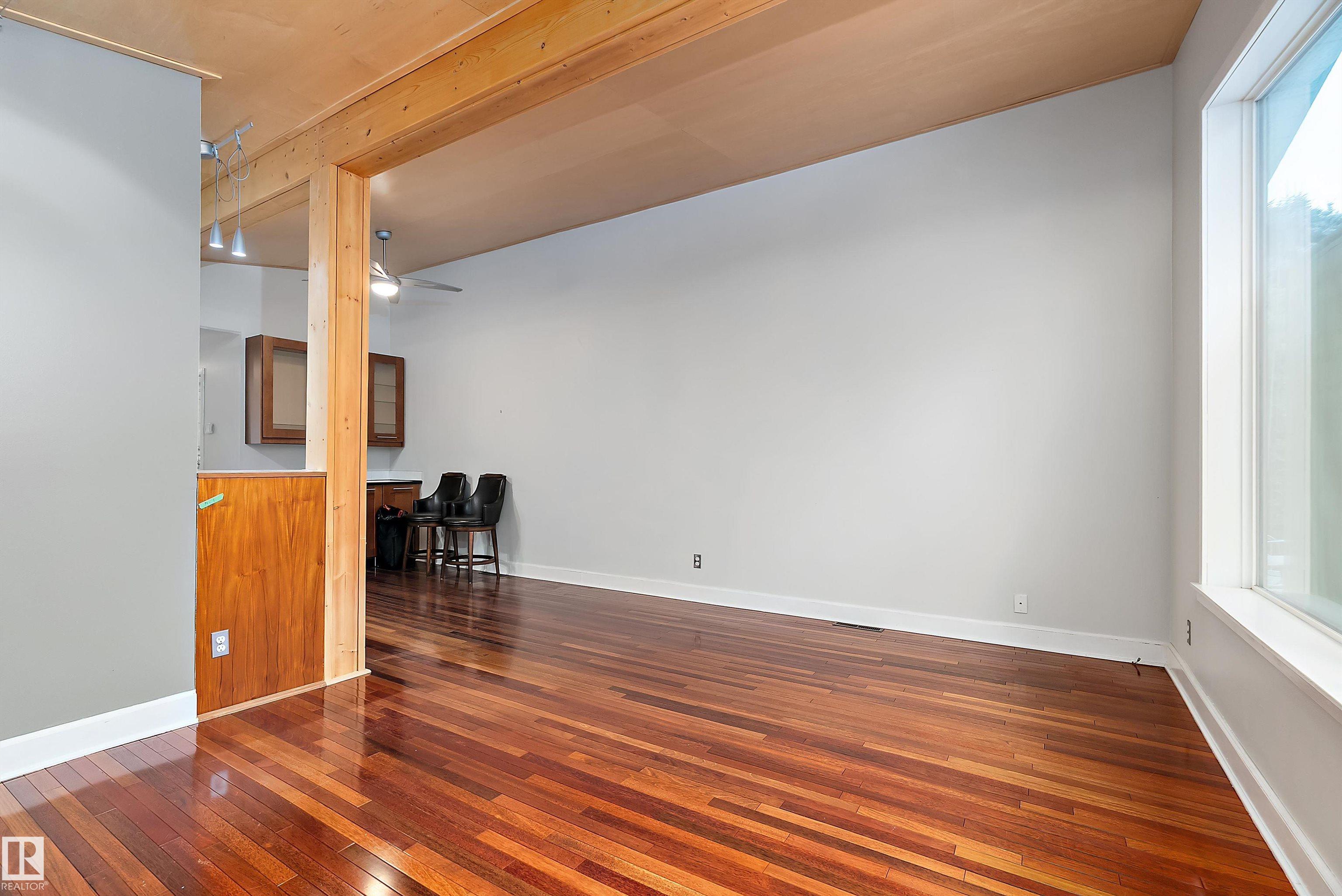 Picture for 9716 88 AV NW