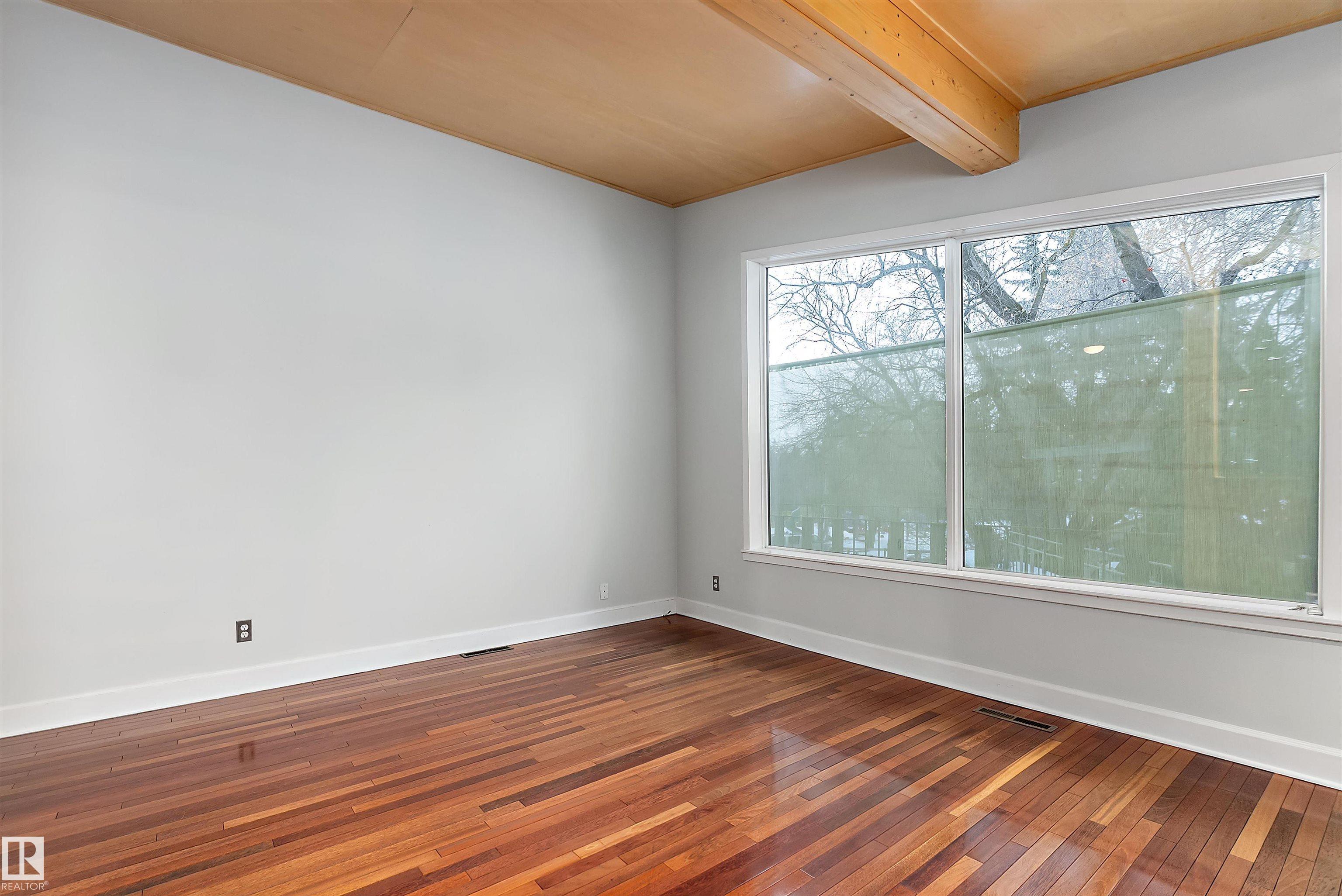 Picture for 9716 88 AV NW