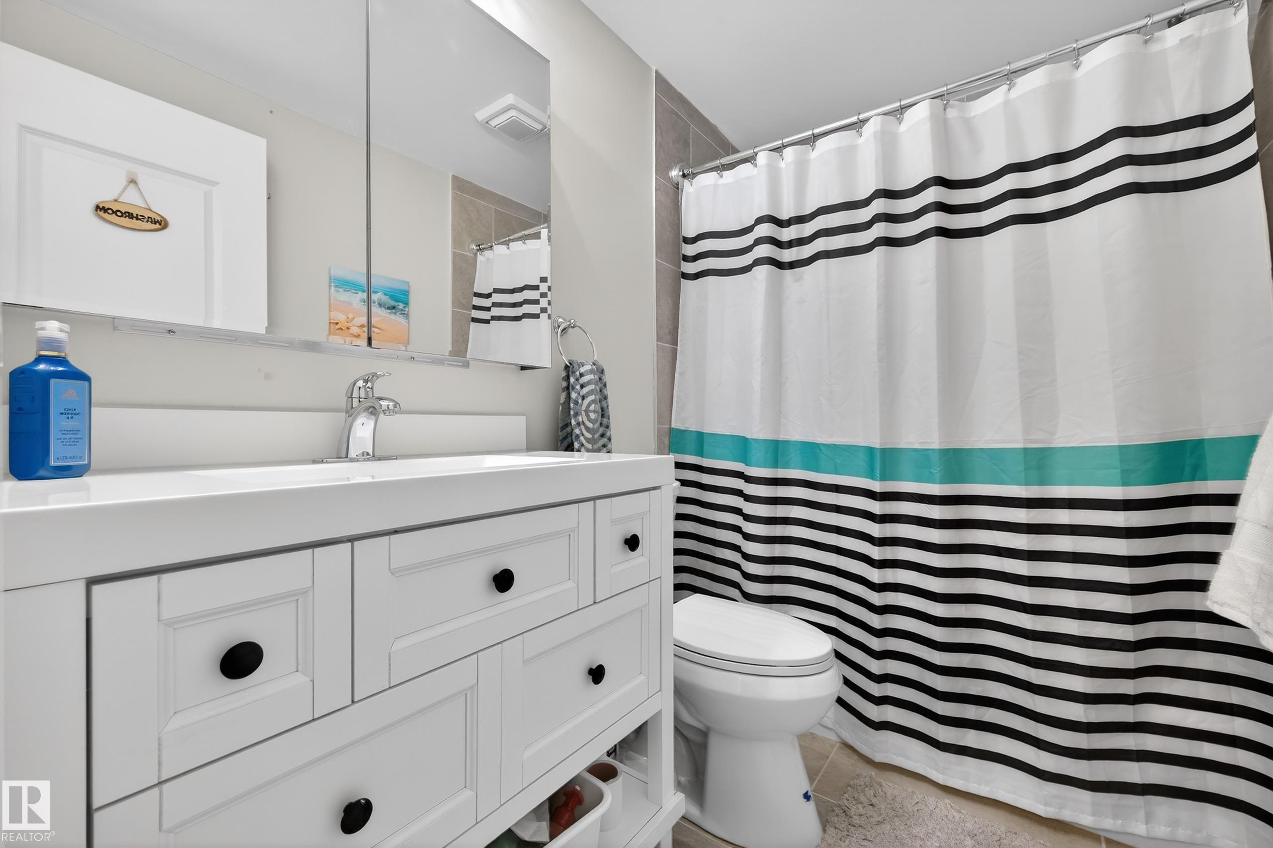 Photo 13 at 4755 35 Avenue NW, Minchau, Edmonton