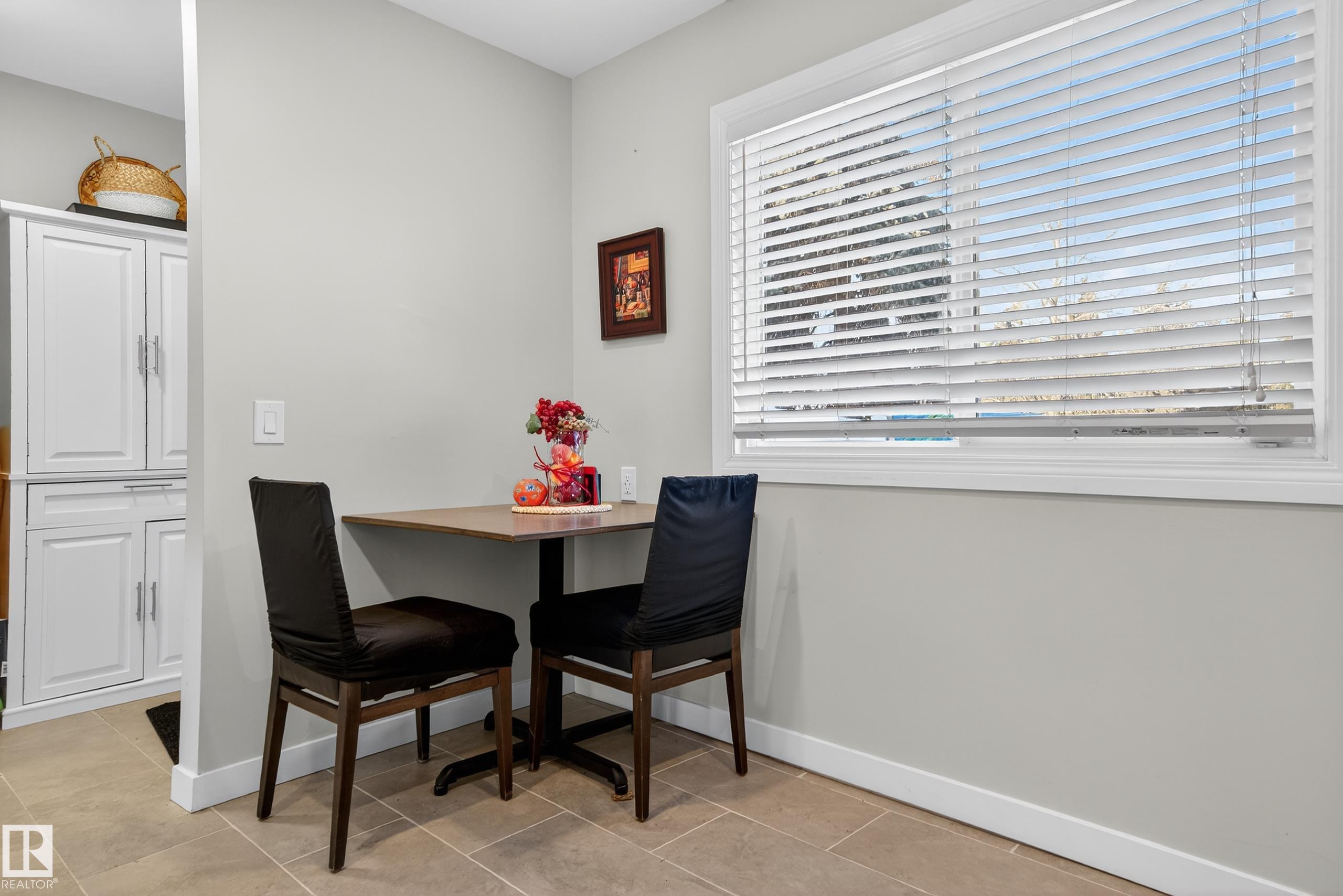 Photo 9 at 4755 35 Avenue NW, Minchau, Edmonton