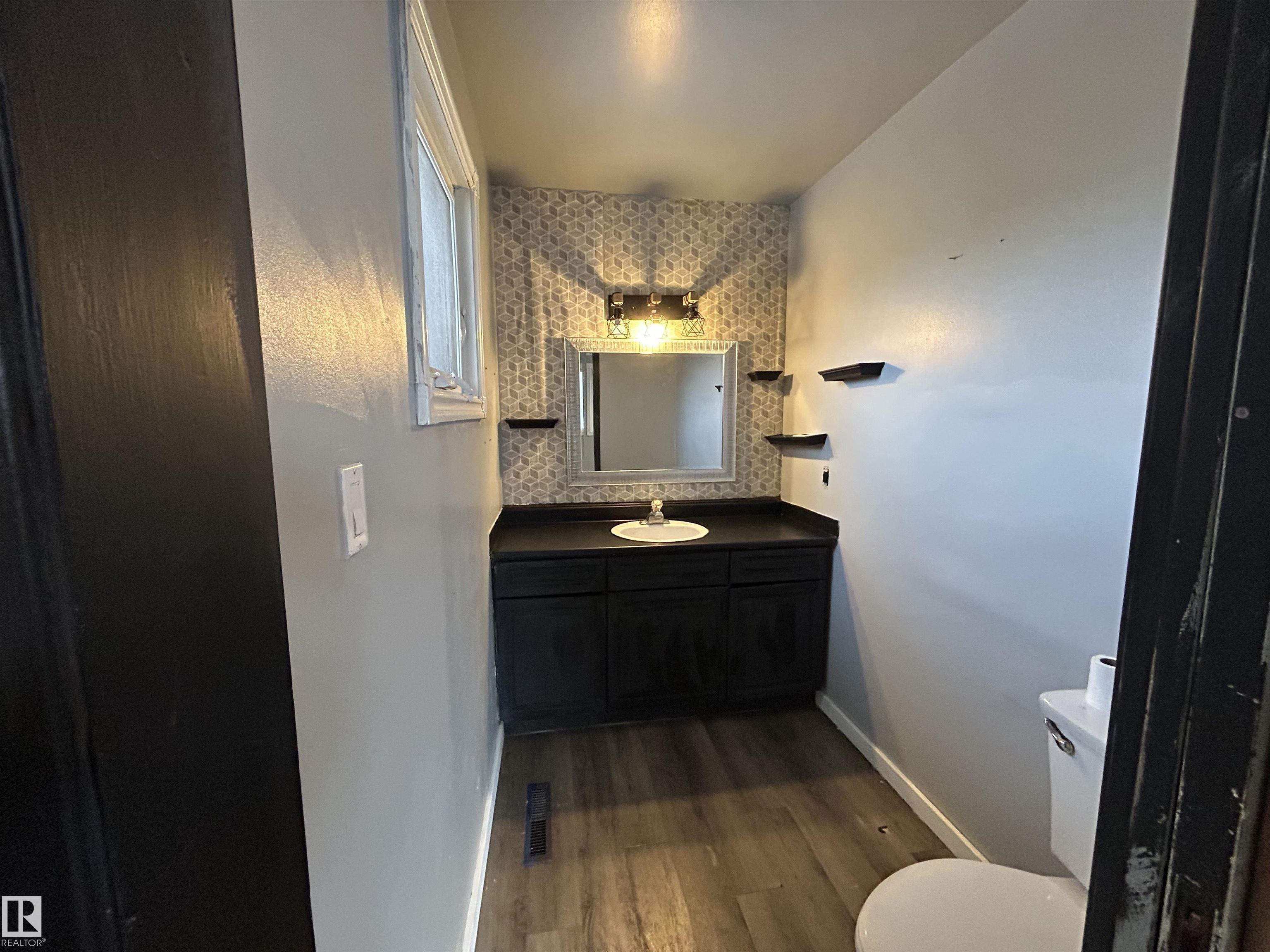 Photo 11 at 15016 80 Street NW, Kilkenny, Edmonton