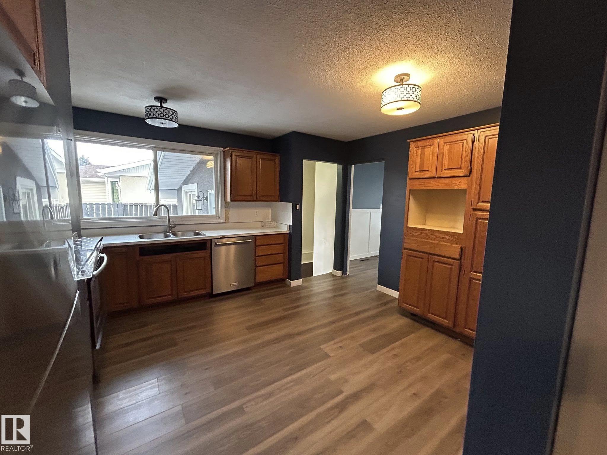 Photo 6 at 15016 80 Street NW, Kilkenny, Edmonton