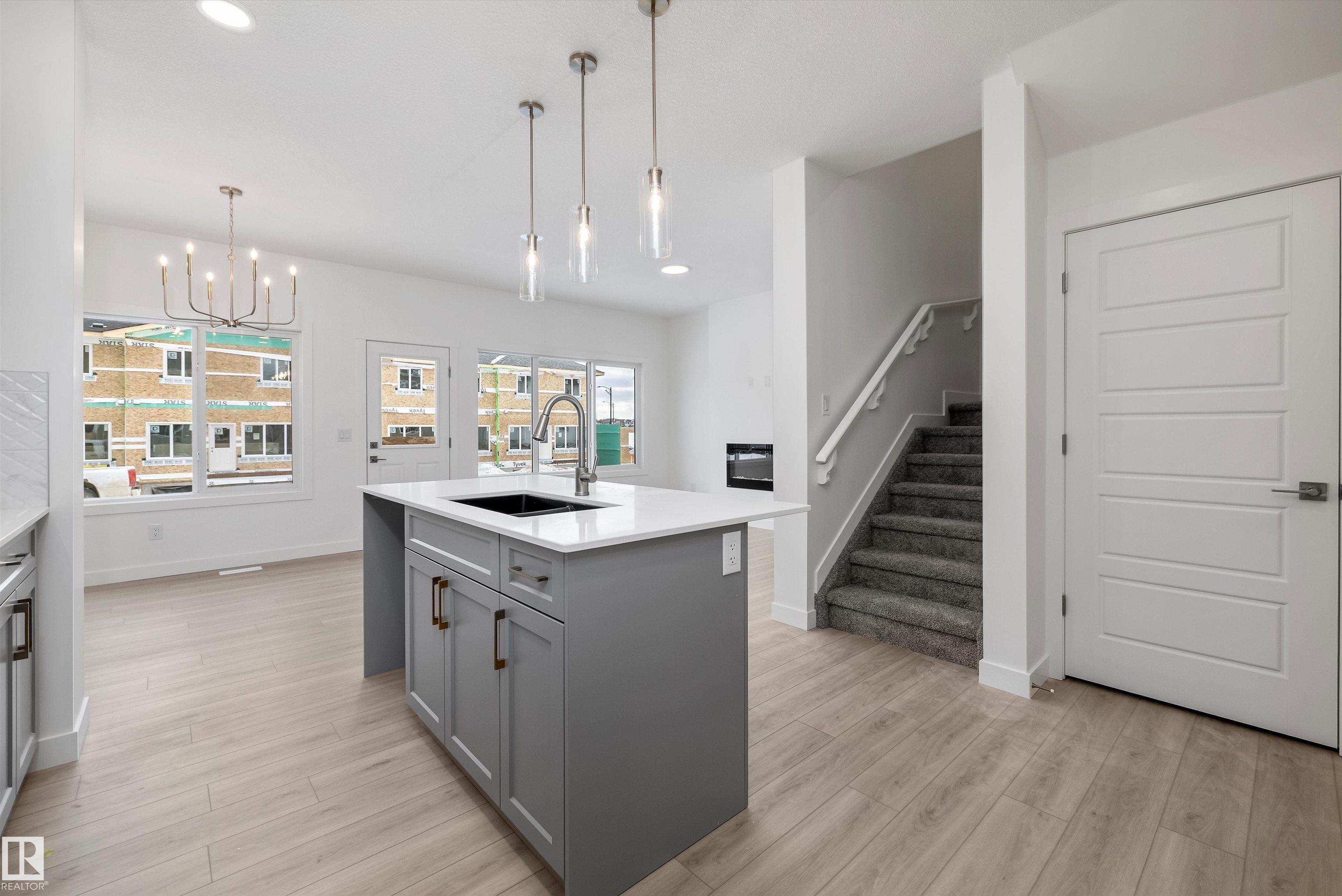 Photo 12 at 921 19 Avenue NW, Aster, Edmonton