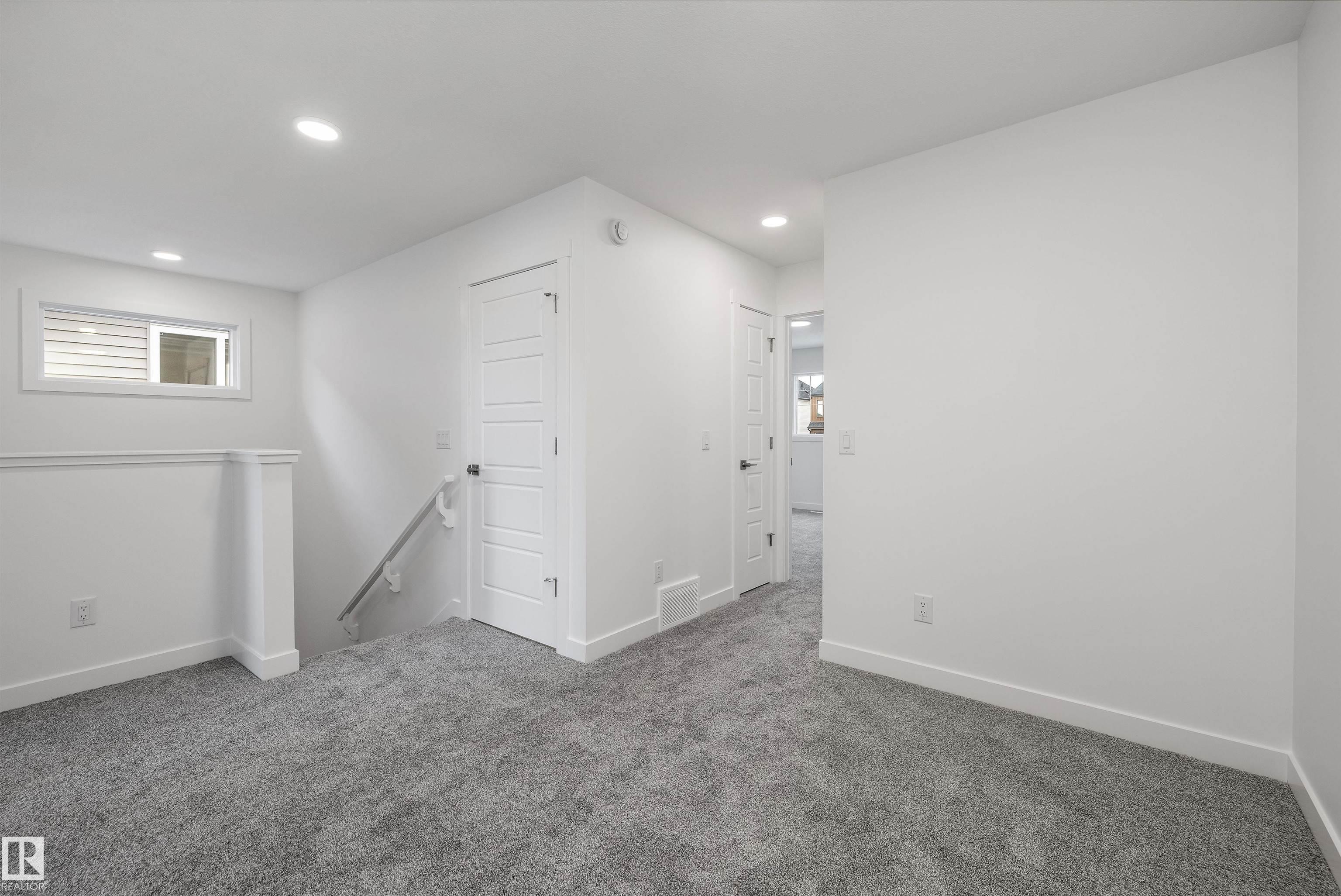 Photo 22 at 921 19 Avenue NW, Aster, Edmonton