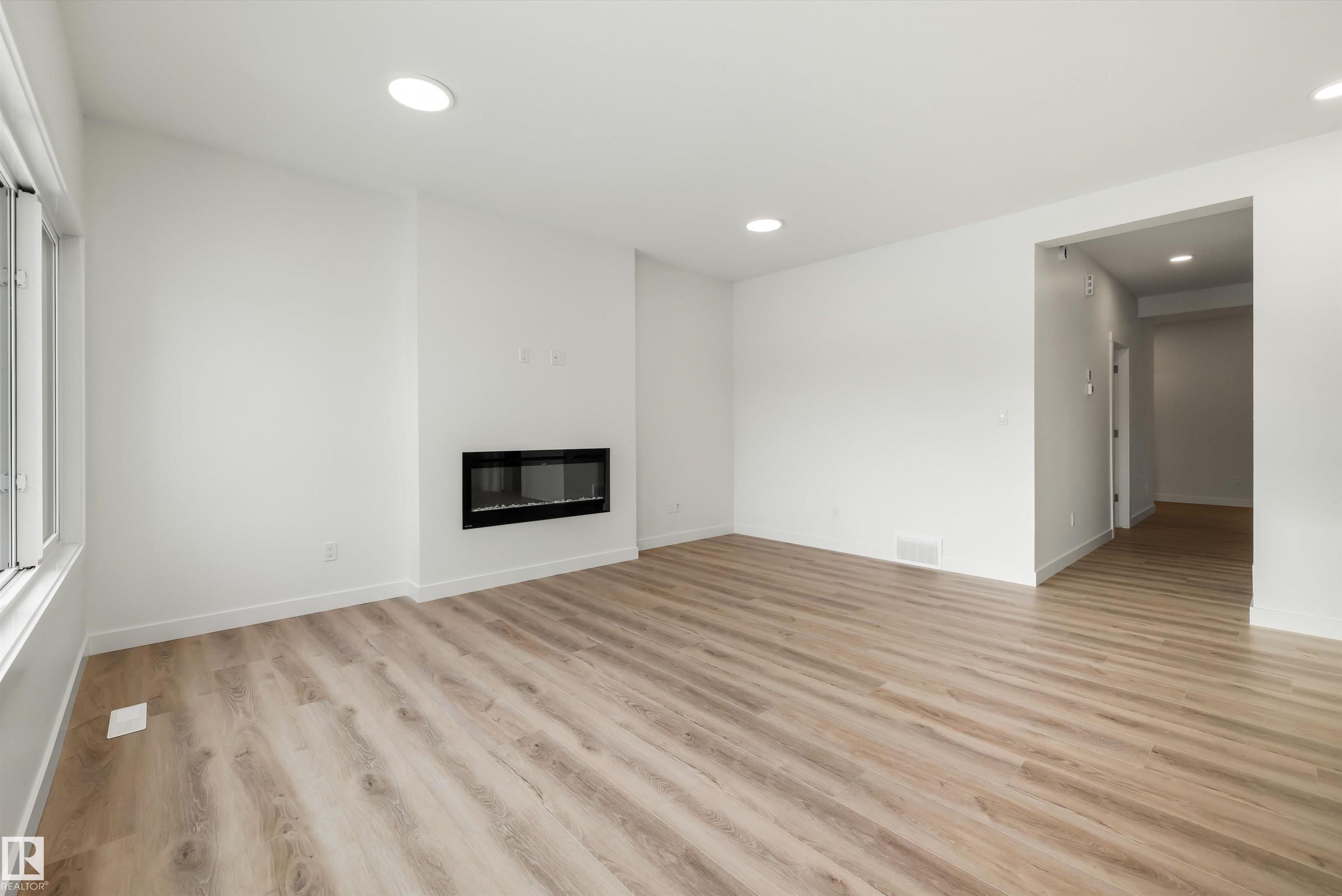 Photo 11 at 1315 11 Avenue NW, Aster, Edmonton