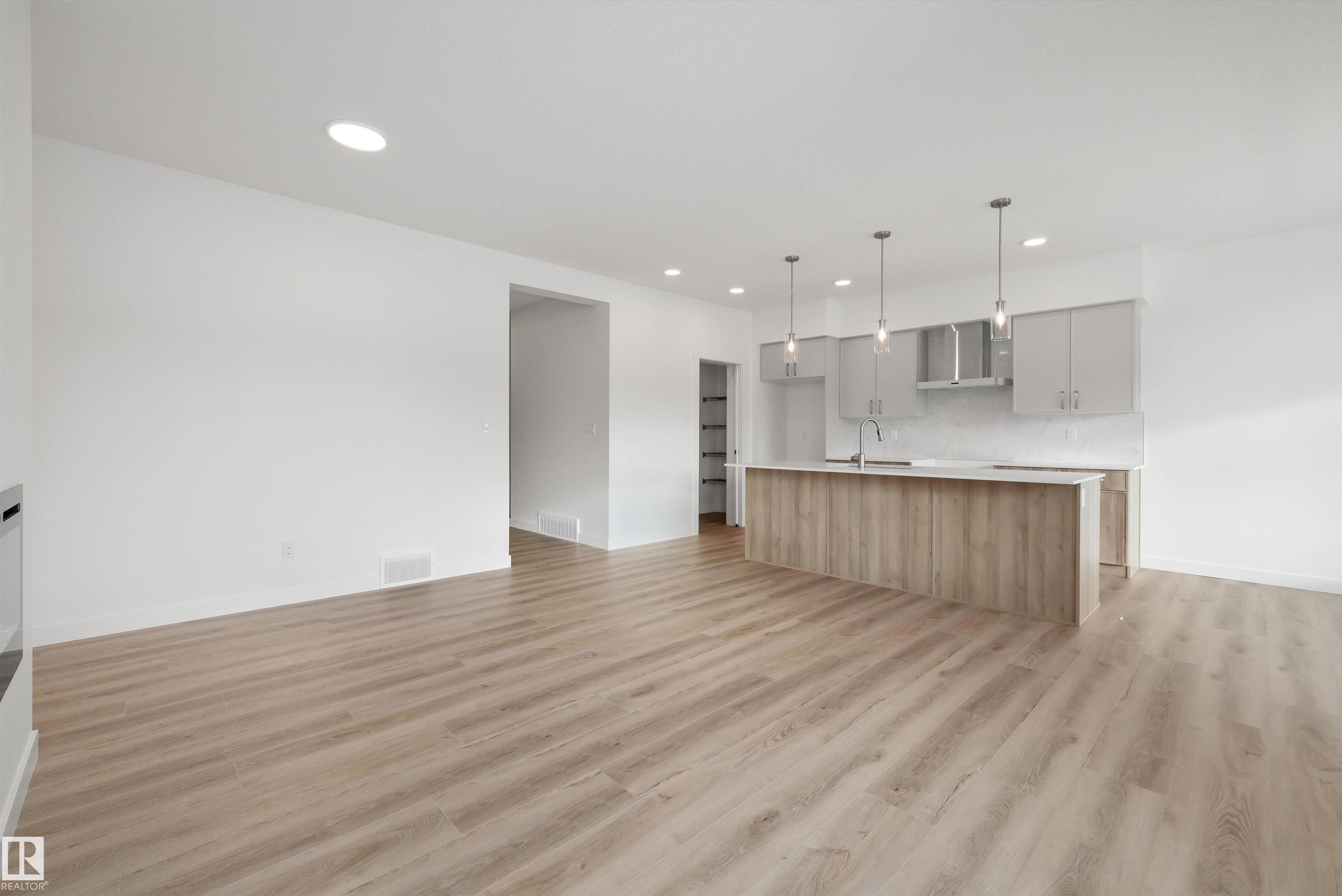 Photo 10 at 1315 11 Avenue NW, Aster, Edmonton