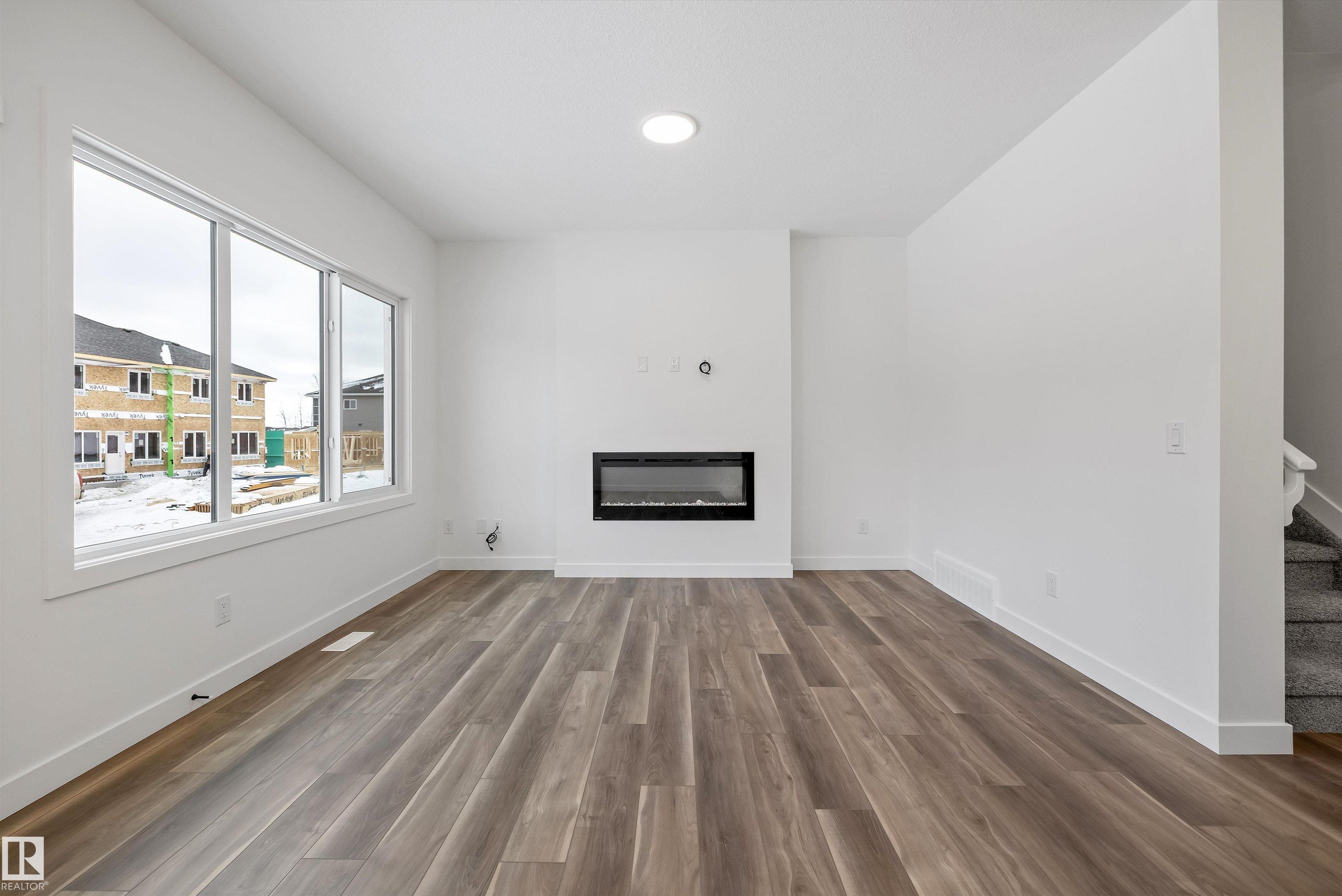 Photo 17 at 917 19 Avenue NW, Aster, Edmonton