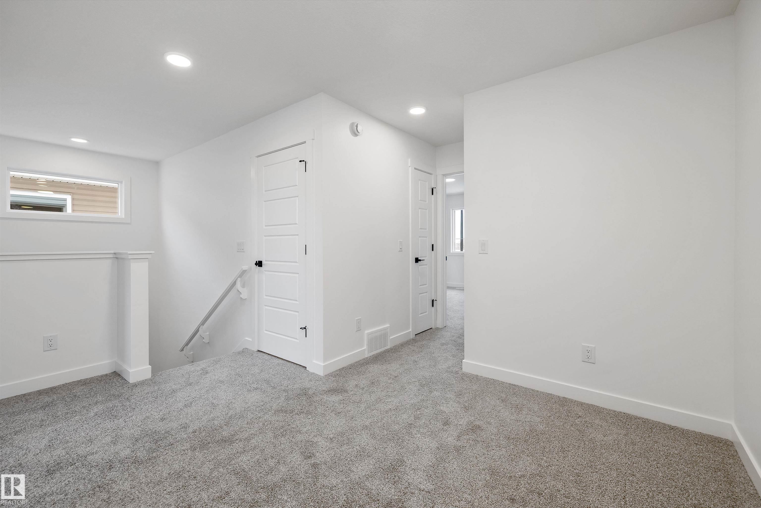 Photo 22 at 917 19 Avenue NW, Aster, Edmonton