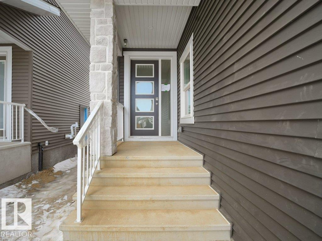 Photo 12 at 3324 Chickadee Drive NW, Starling, Edmonton