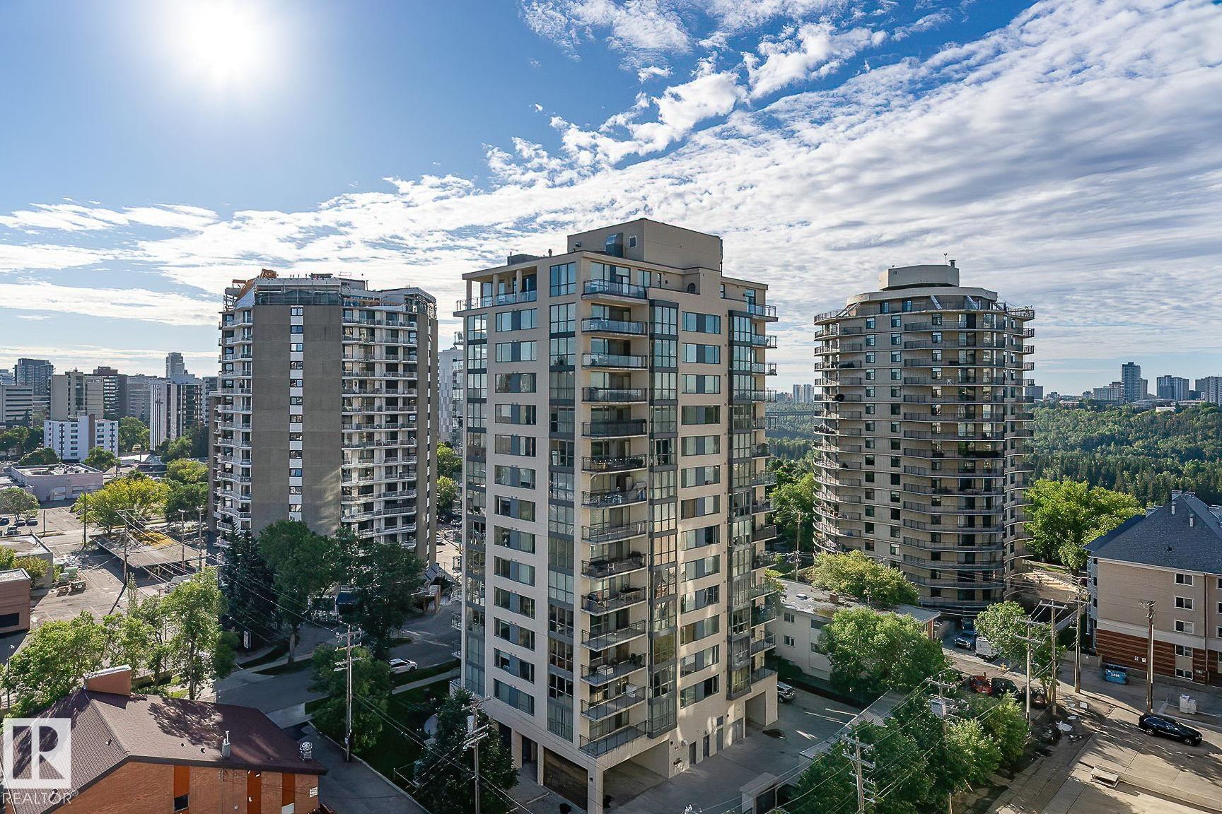 1404 - 10046 117 Street NW, Wîhkwêntôwin, Edmonton