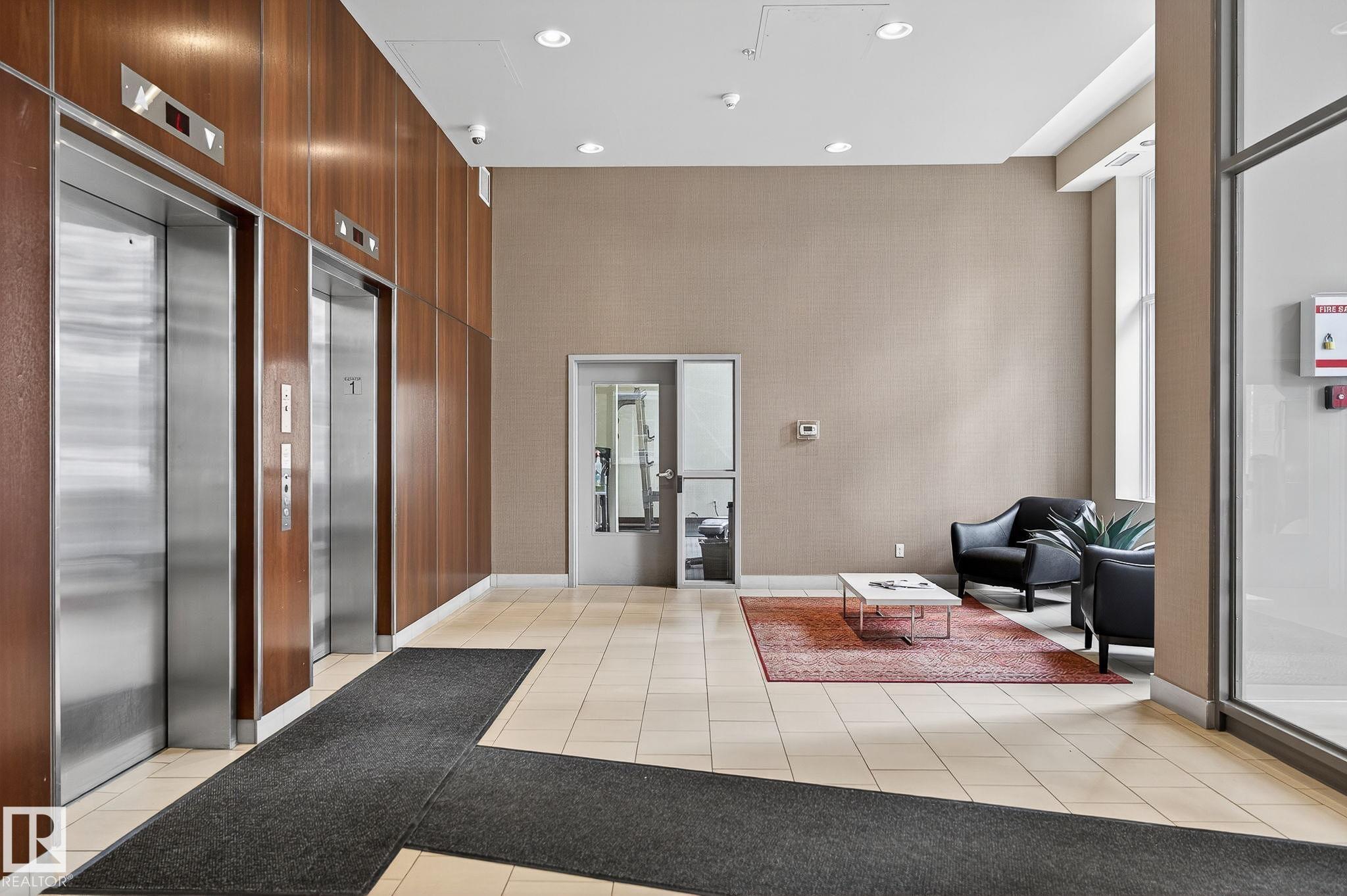 1404 - 10046 117 Street NW, Wîhkwêntôwin, Edmonton