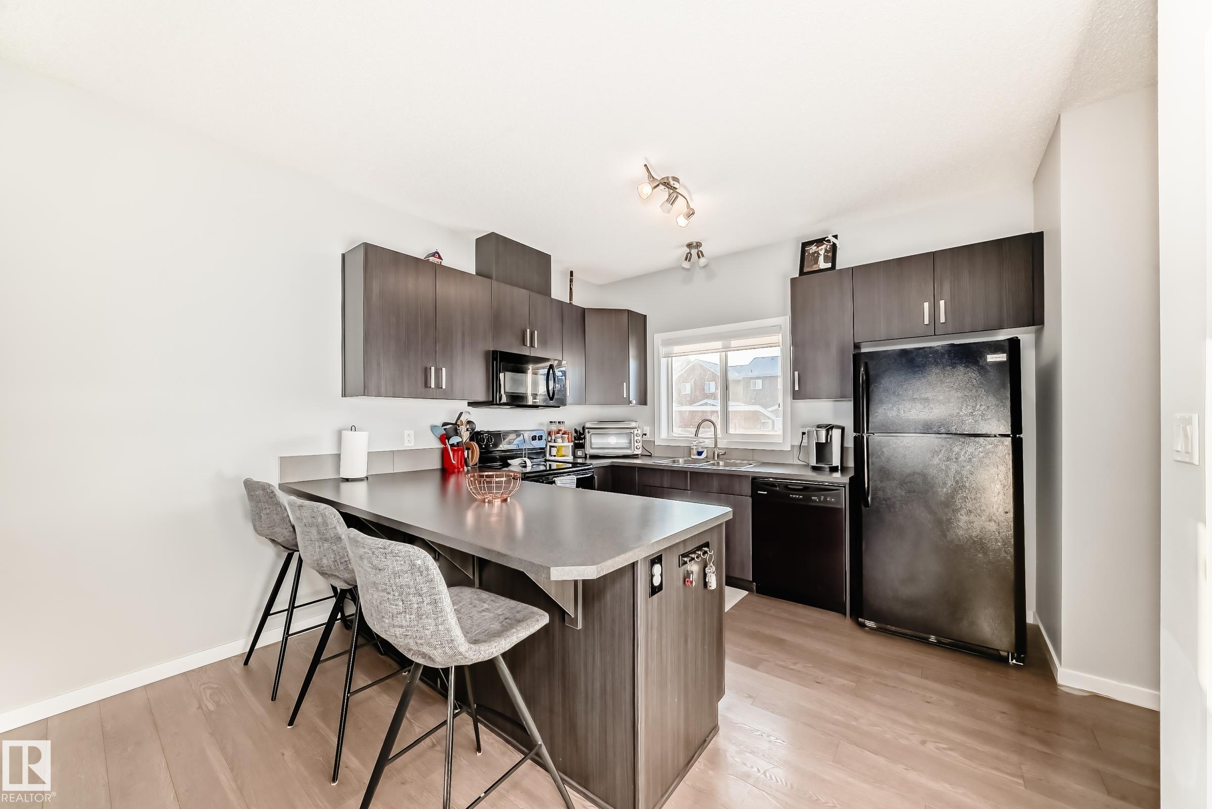 425 Simpkins Link, Southfork, Leduc