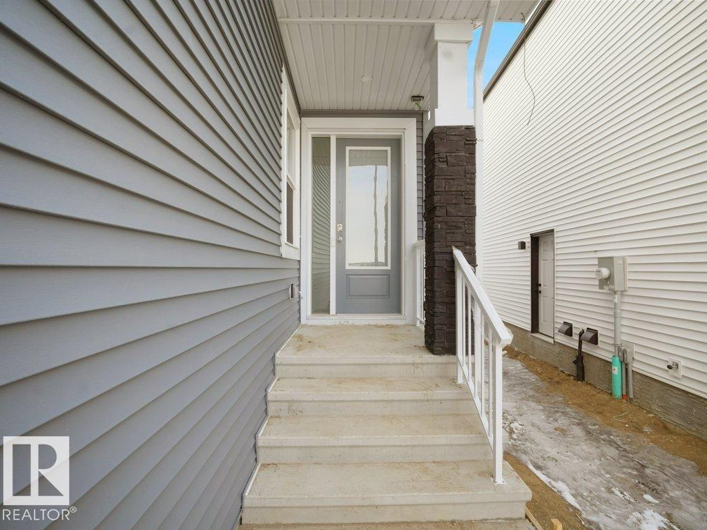 Photo 11 at 3282 Chernowski Way SW, Chappelle Area, Edmonton