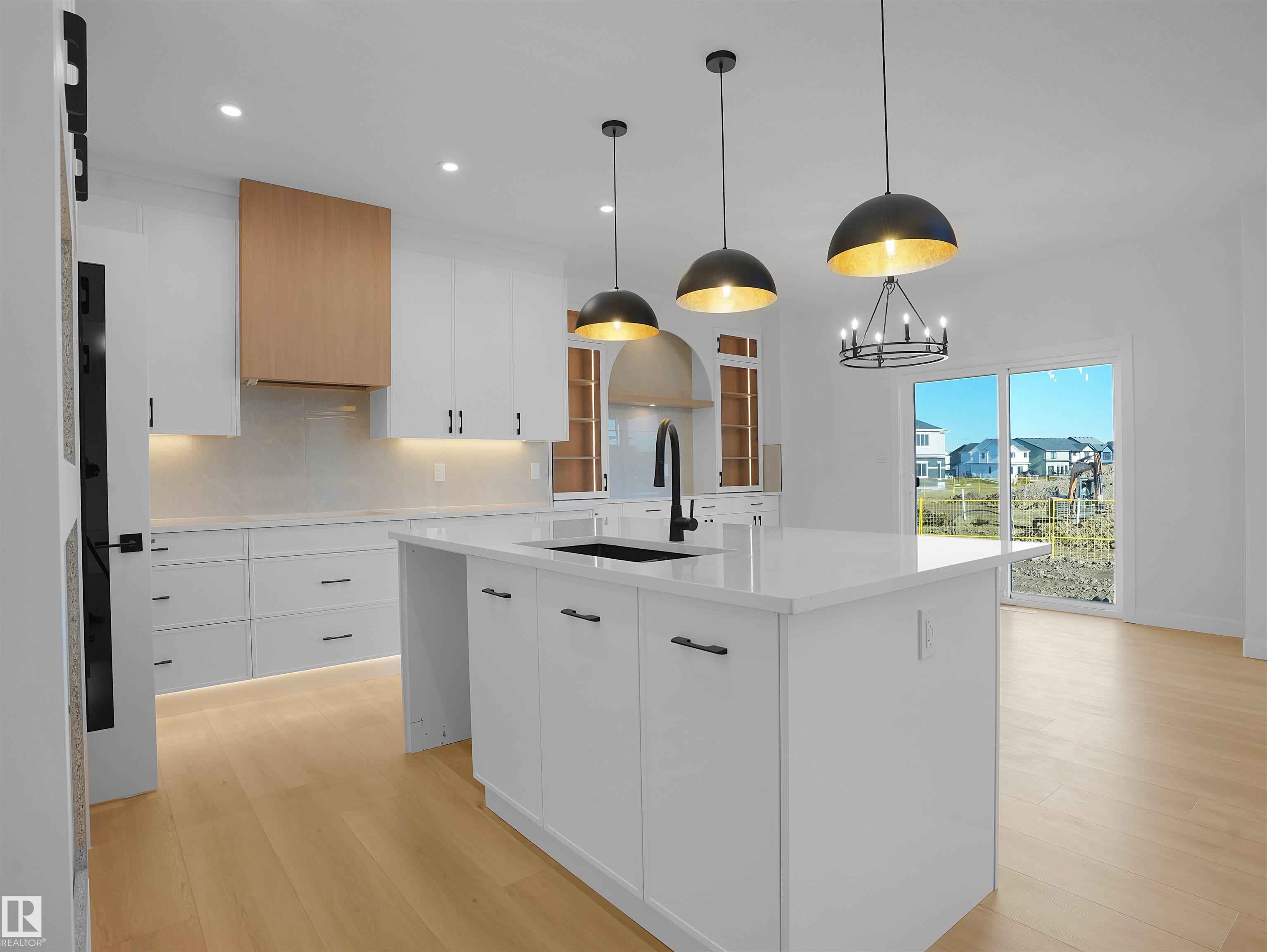 Photo 15 at 1441 Osprey crest NW, Hawks Ridge, Edmonton