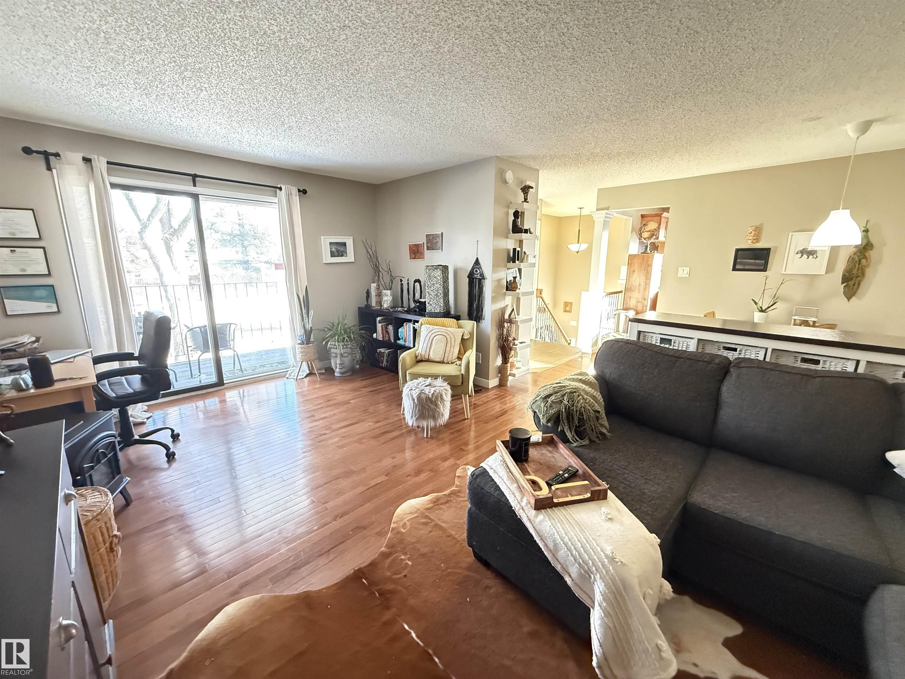 Photo 8 at 7810 91 Street NW, King Edward Park, Edmonton