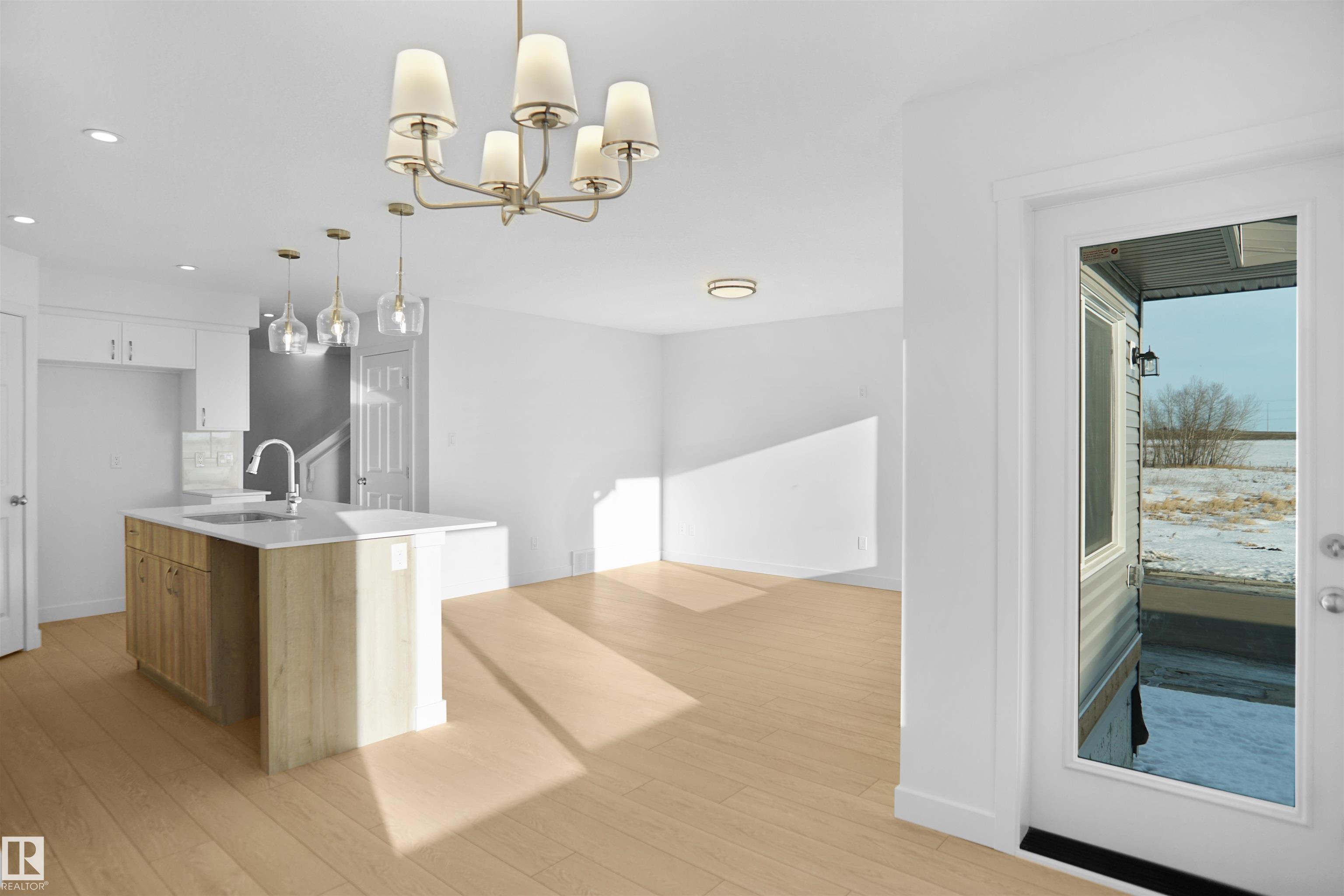 Photo 11 at 903 19 Avenue NW, Aster, Edmonton