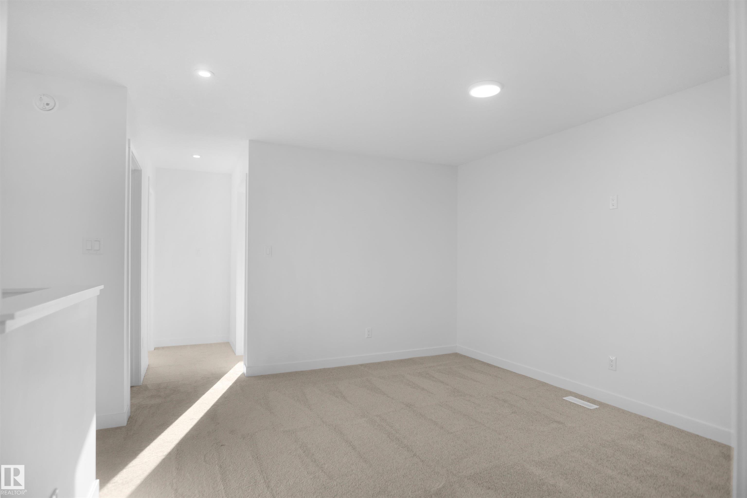 Photo 20 at 903 19 Avenue NW, Aster, Edmonton