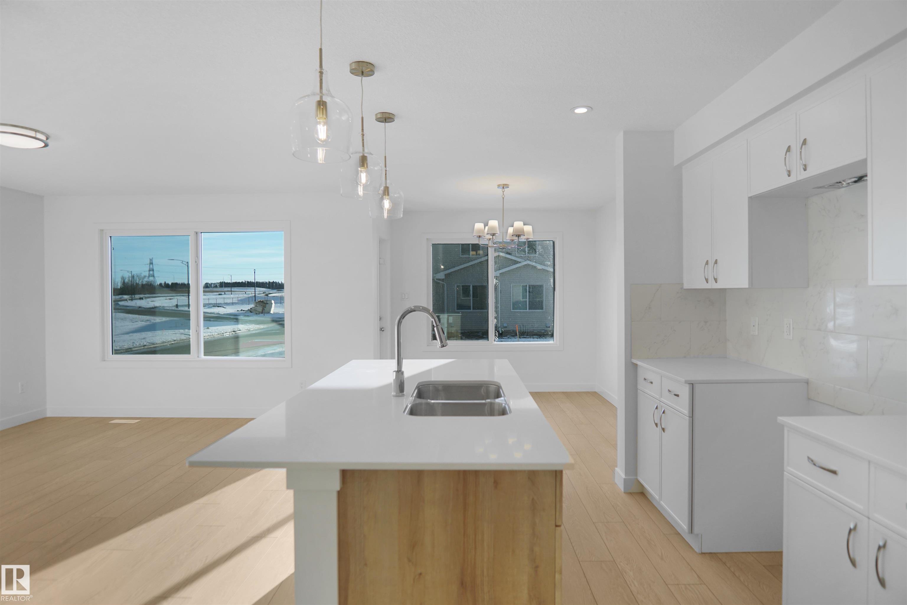 Photo 9 at 903 19 Avenue NW, Aster, Edmonton