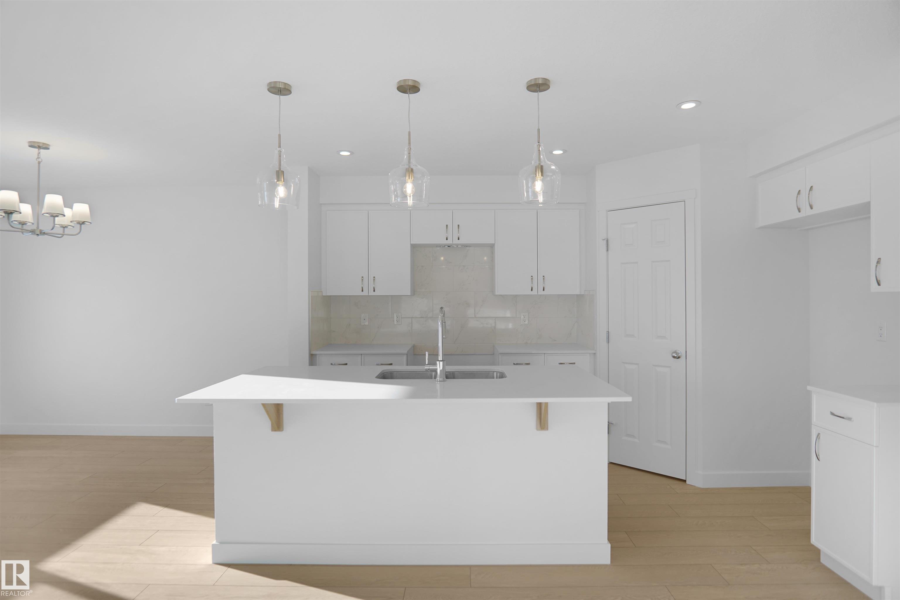 Photo 10 at 903 19 Avenue NW, Aster, Edmonton