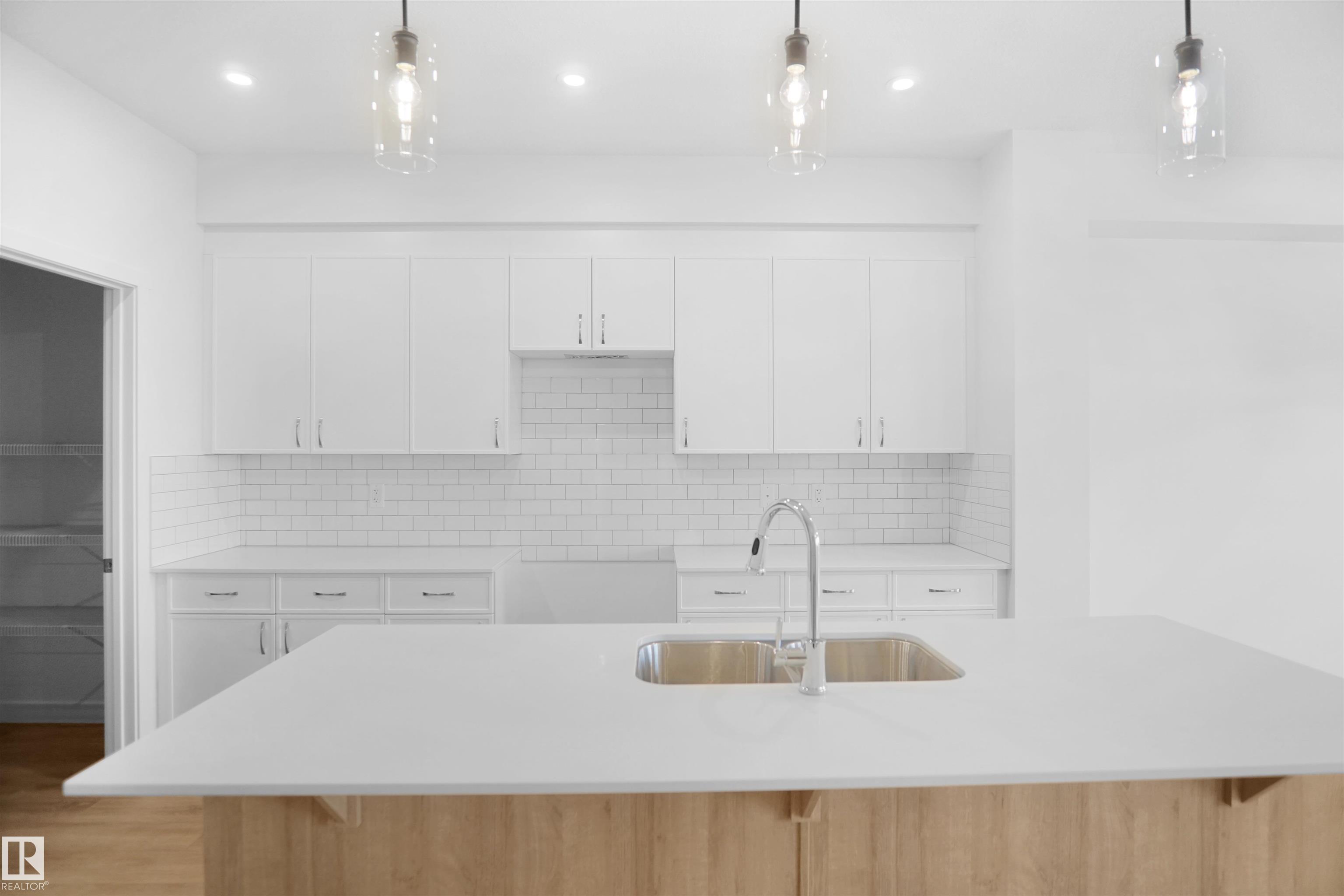 Photo 8 at 1031 14 Avenue NW, Aster, Edmonton