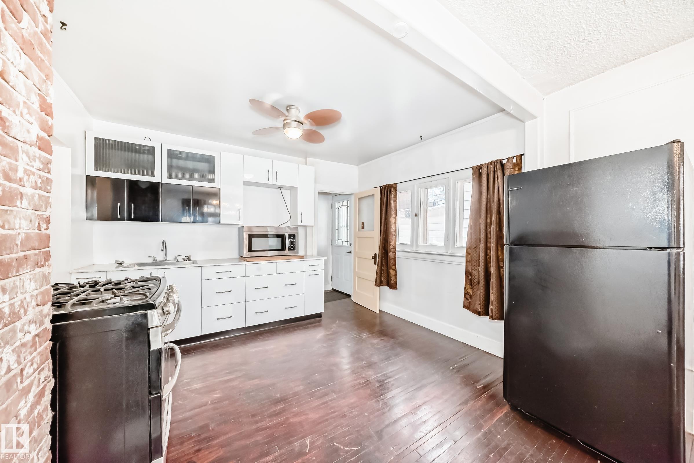 Photo 2 at 11619 96 Street NW, Alberta Avenue, Edmonton