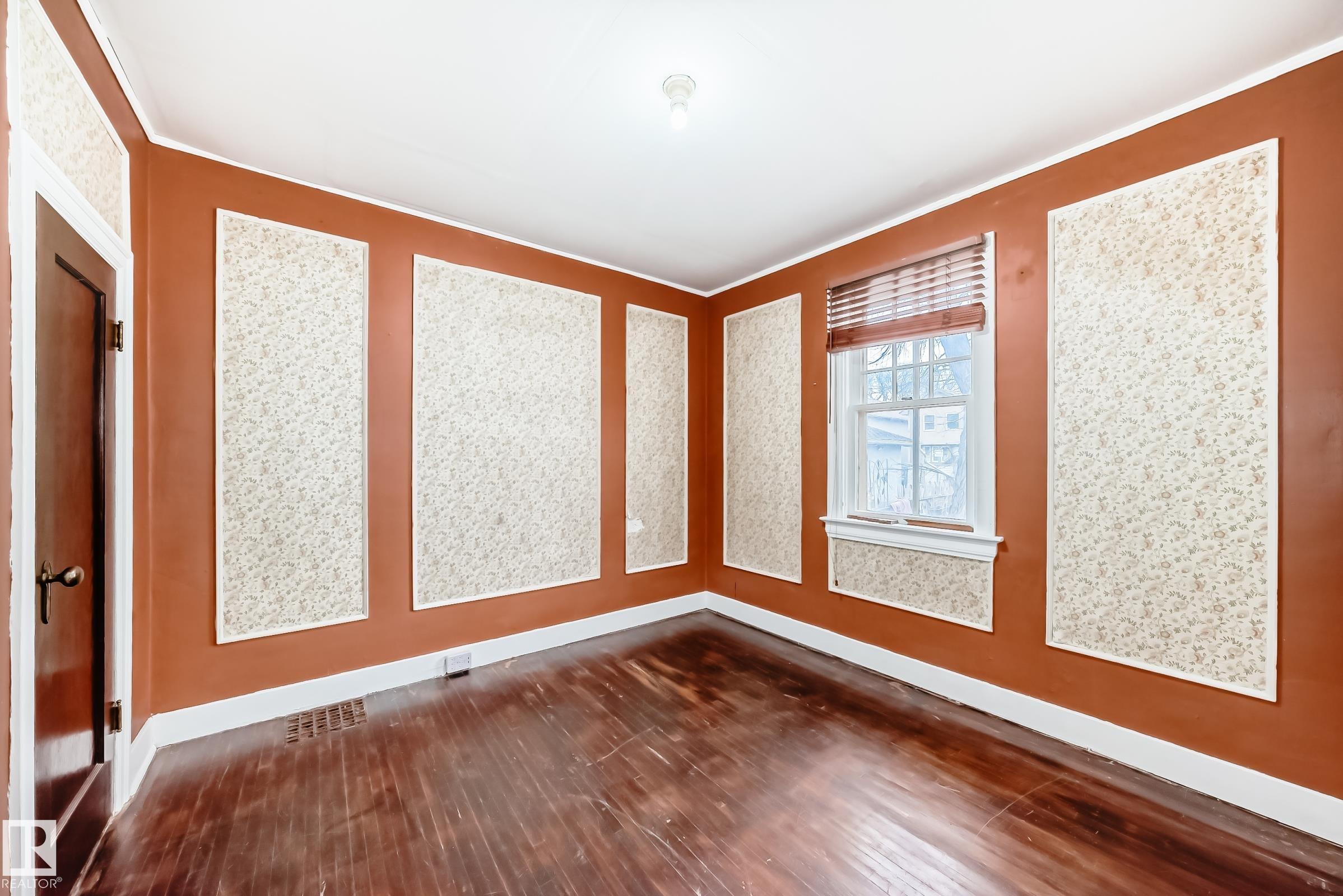 Photo 12 at 11619 96 Street NW, Alberta Avenue, Edmonton