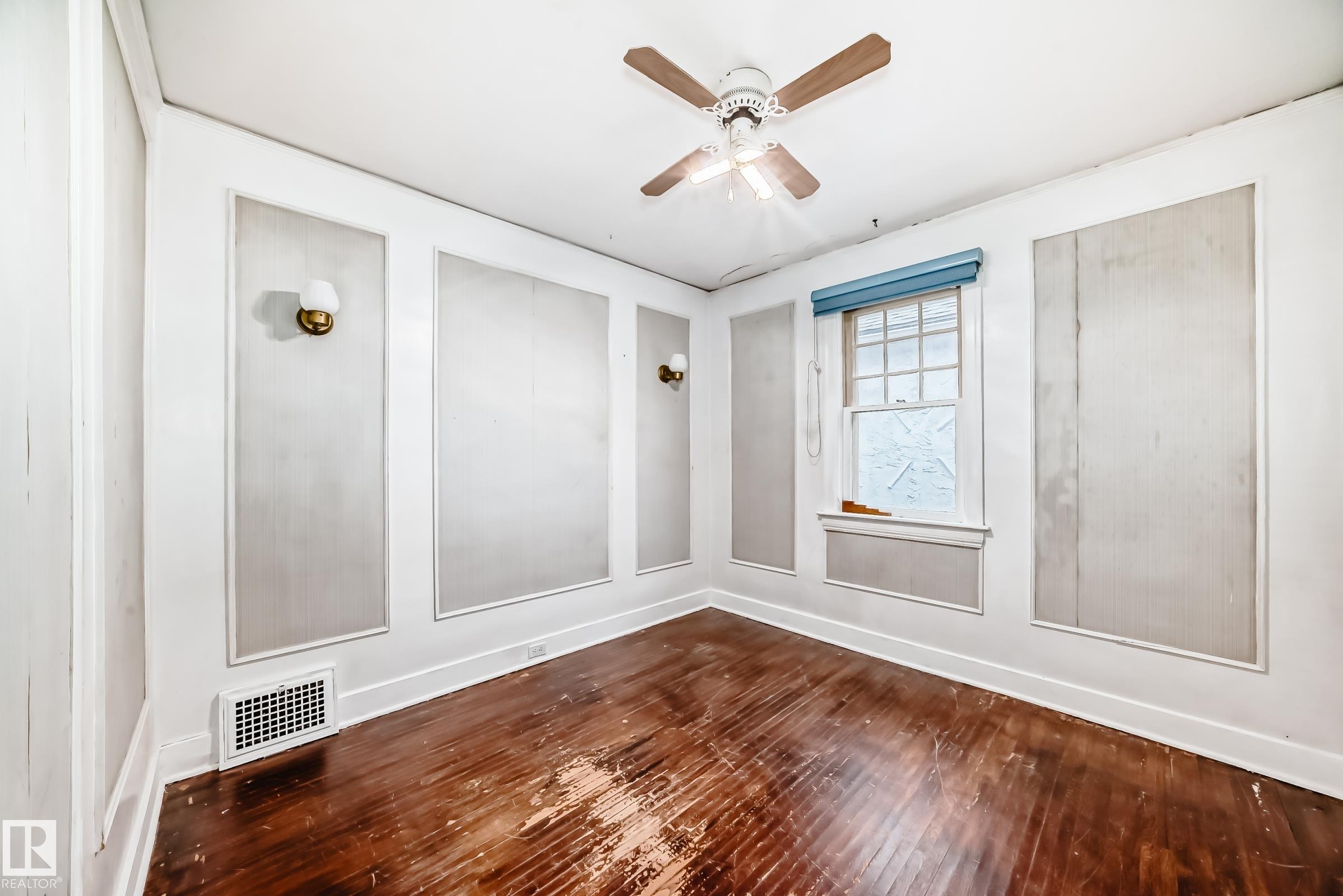 Photo 16 at 11619 96 Street NW, Alberta Avenue, Edmonton