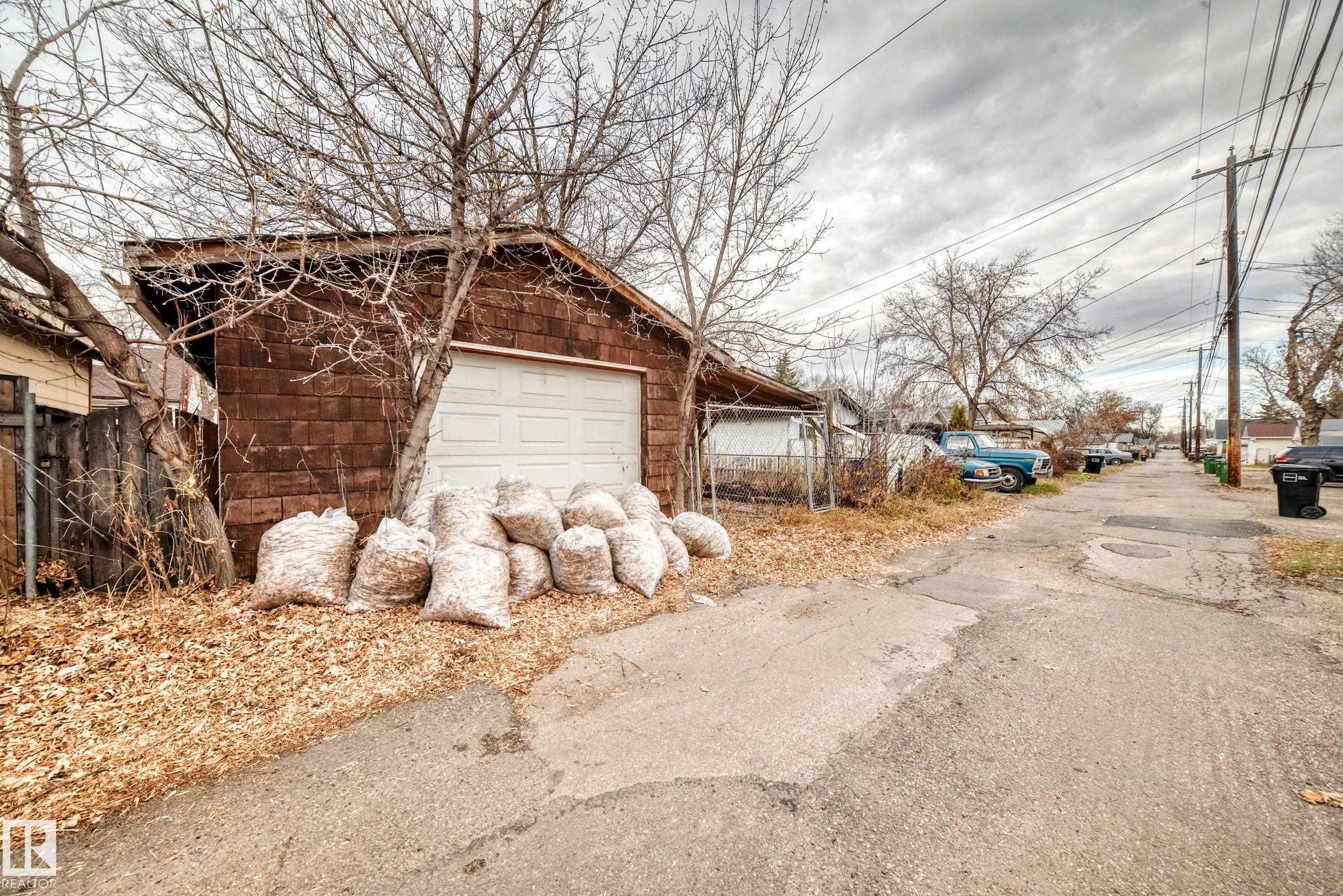 Photo 33 at 11619 96 Street NW, Alberta Avenue, Edmonton