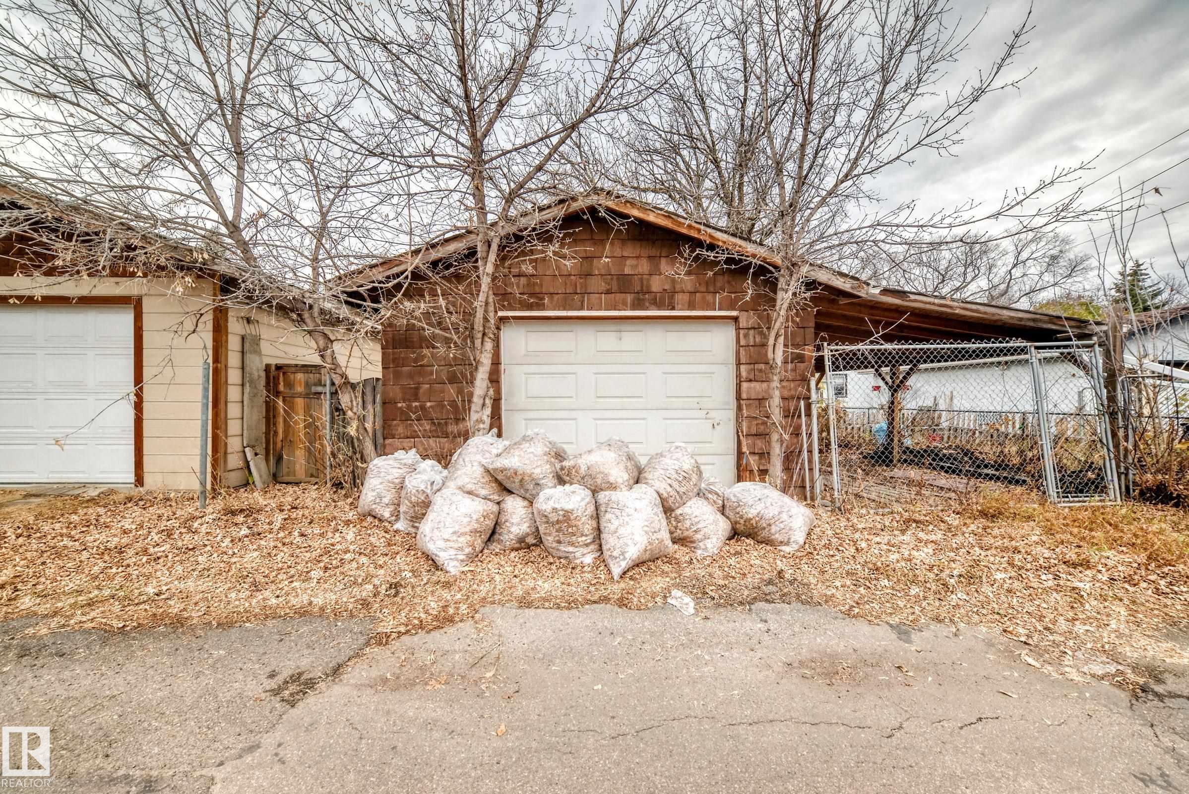 Photo 34 at 11619 96 Street NW, Alberta Avenue, Edmonton