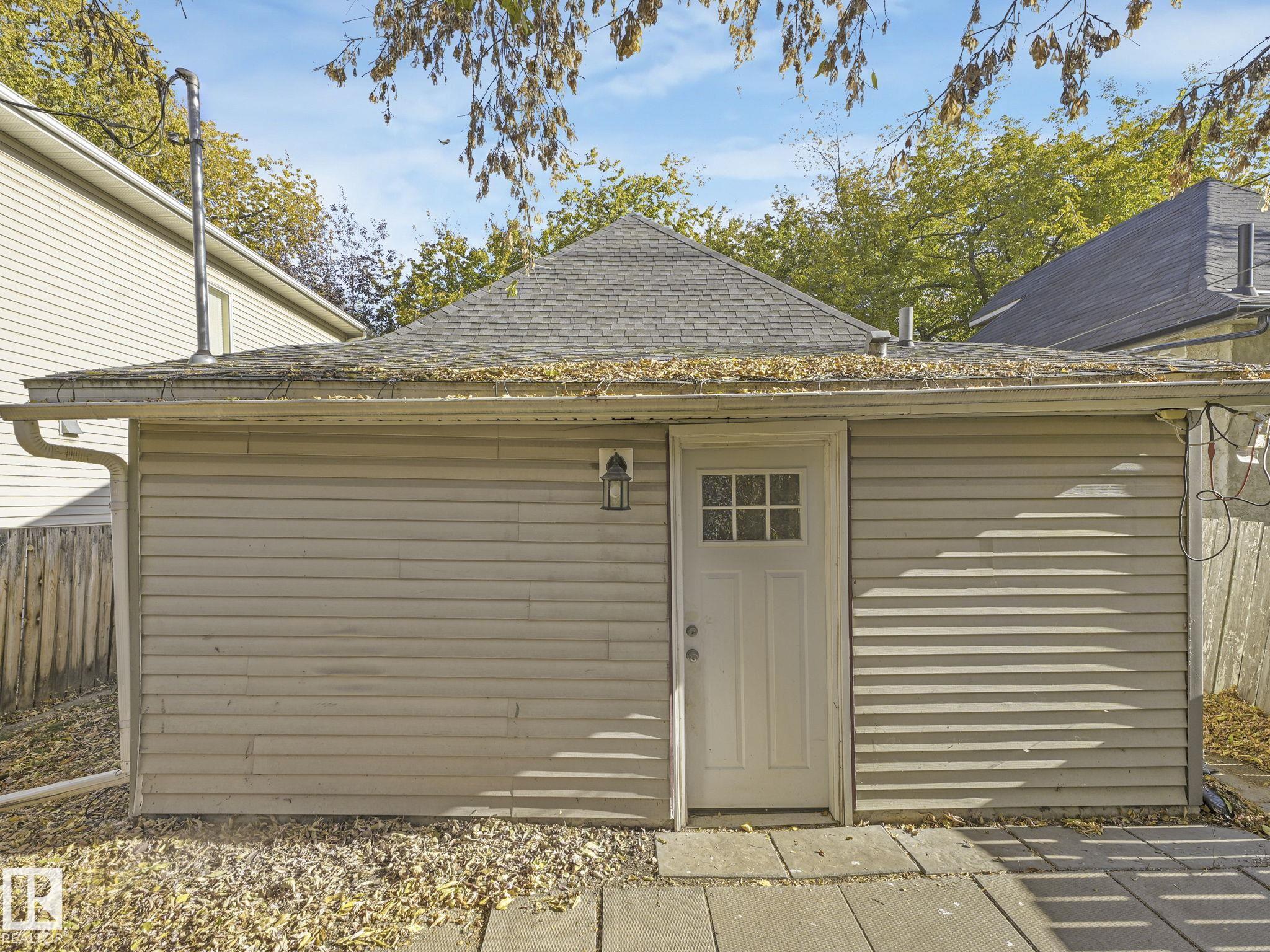 Photo 18 at 10920 92 Street NW, Mccauley, Edmonton