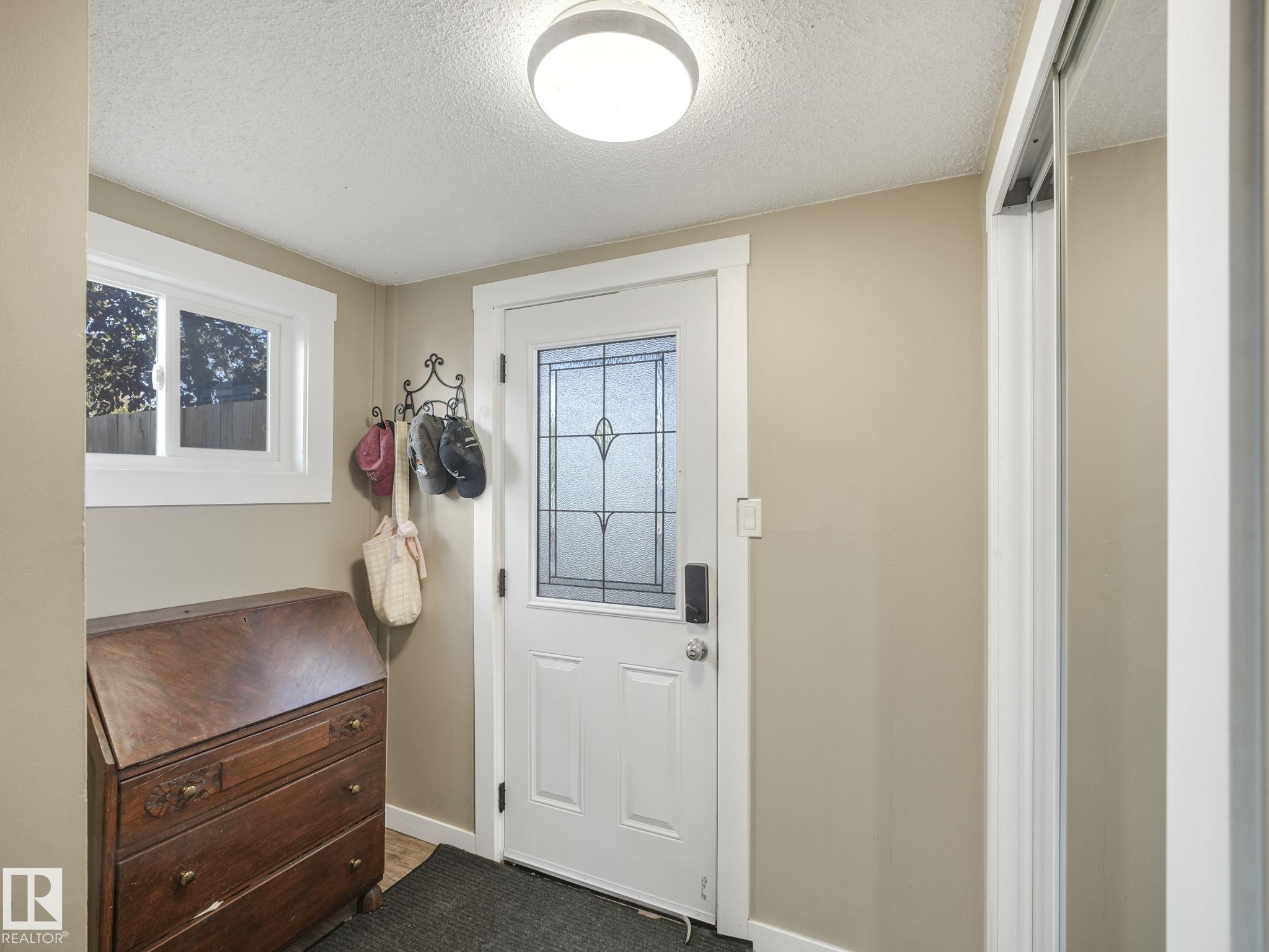 Photo 22 at 10920 92 Street NW, Mccauley, Edmonton