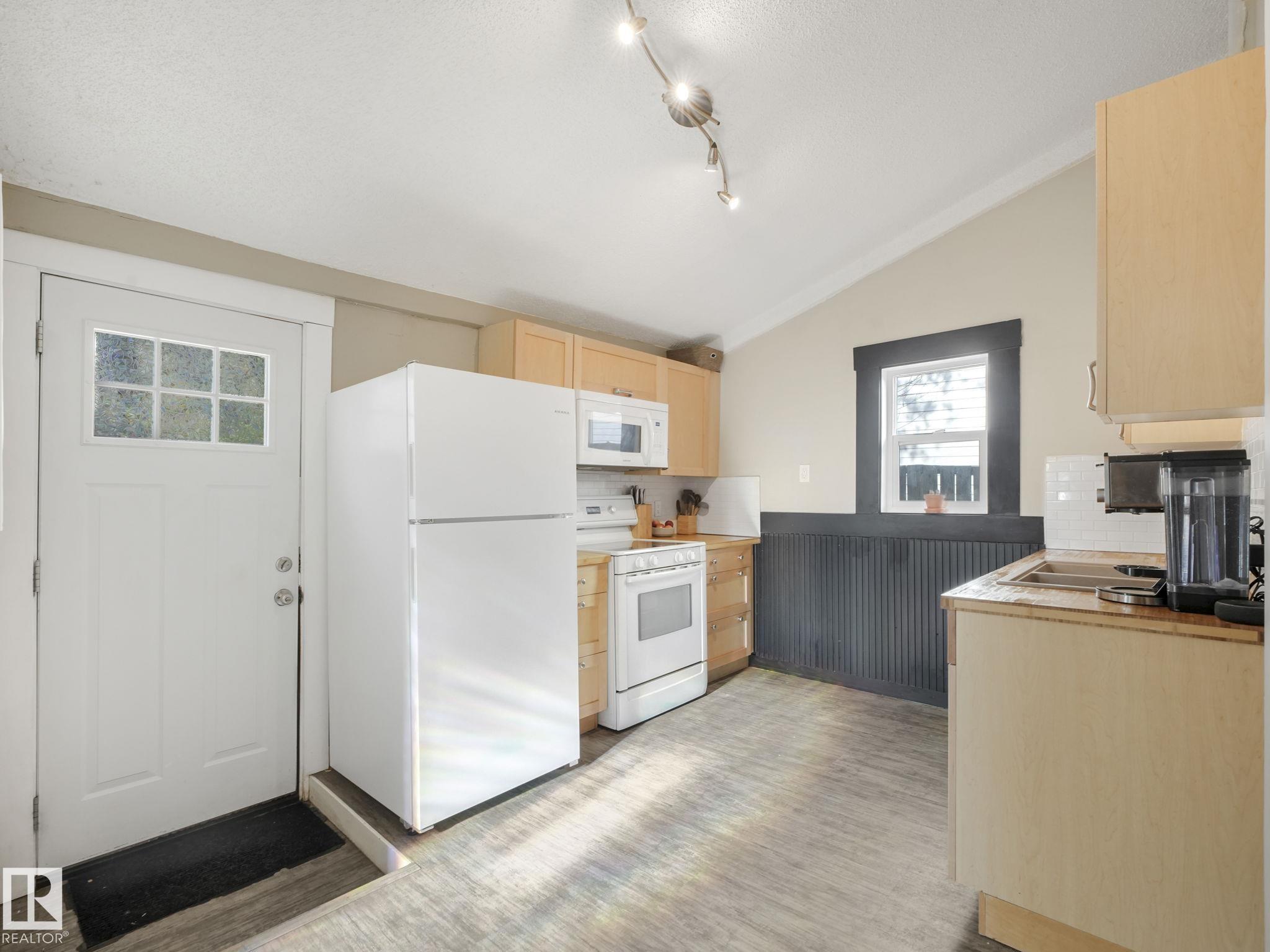 Photo 31 at 10920 92 Street NW, Mccauley, Edmonton