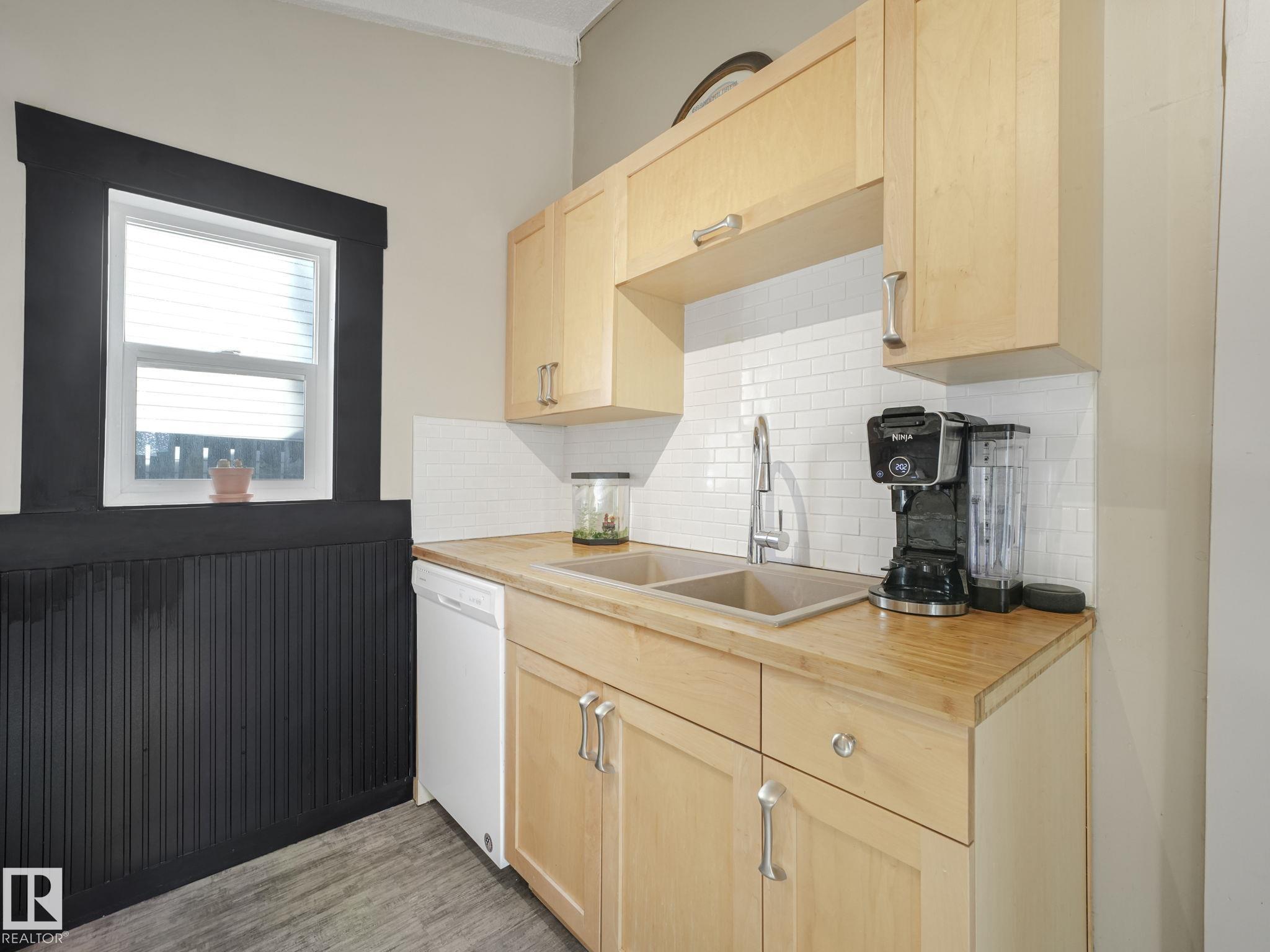 Photo 32 at 10920 92 Street NW, Mccauley, Edmonton